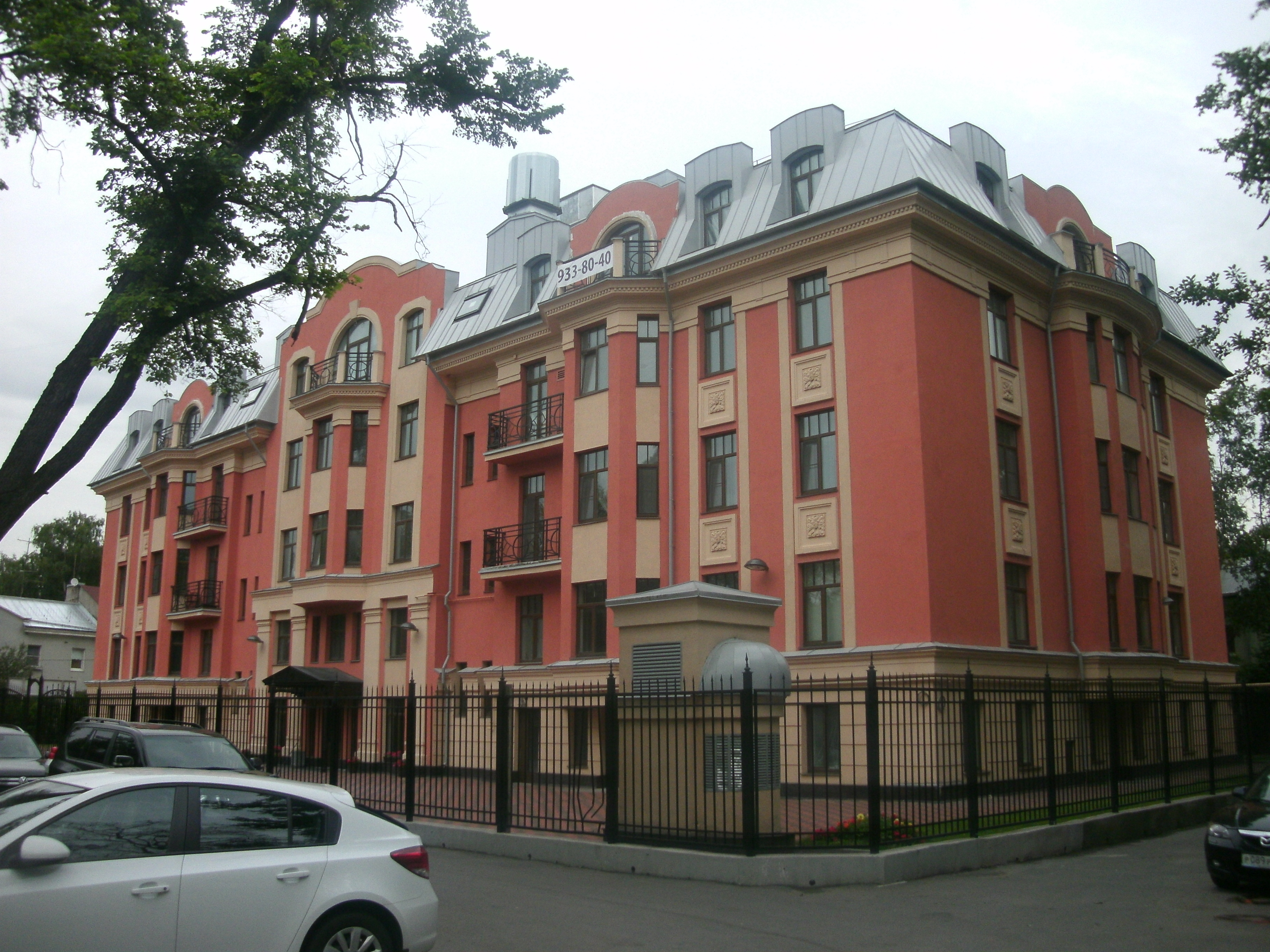 Дибуновская ул. 22