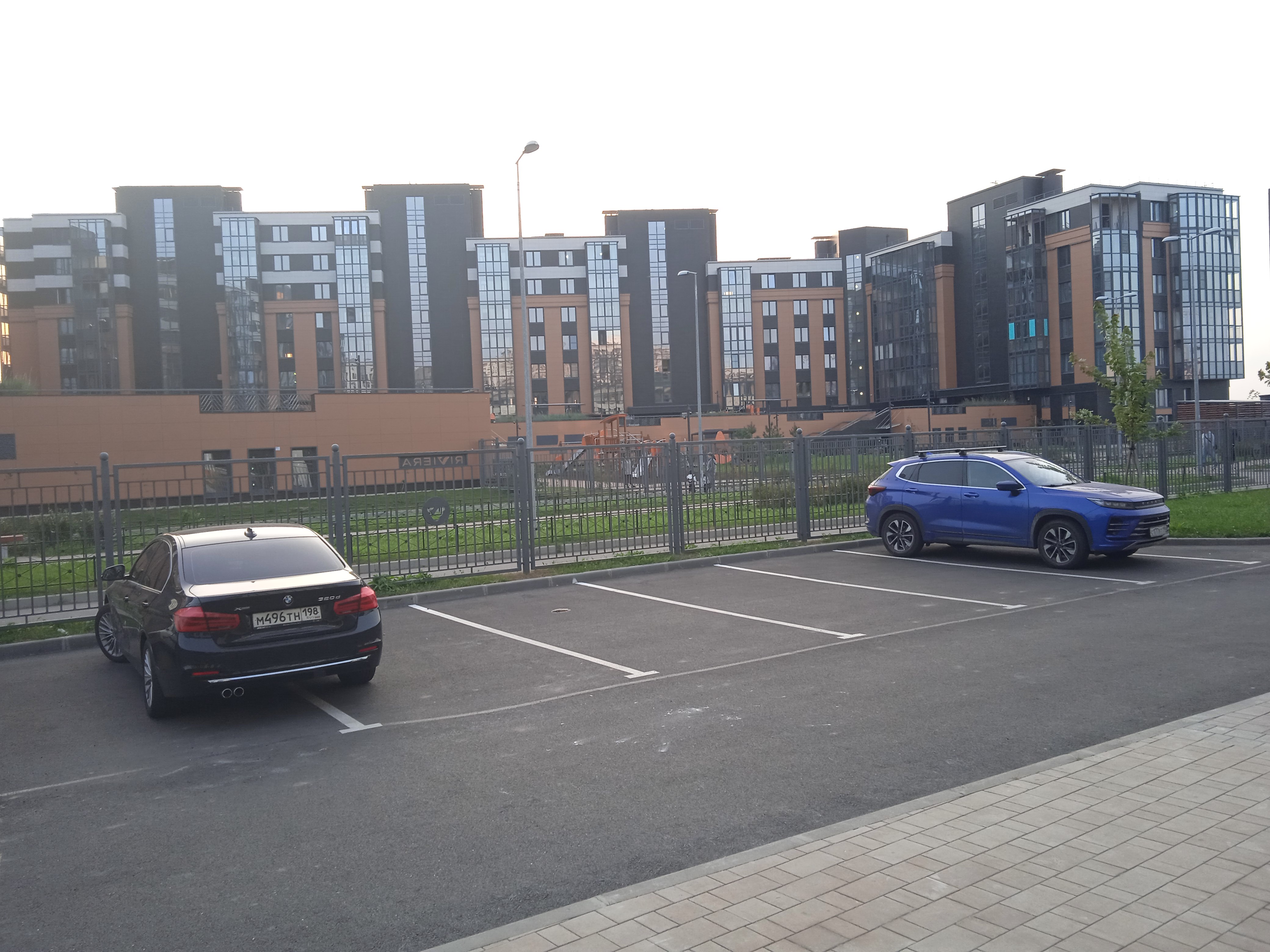 пр. Патриотов 35, парадные 4-8