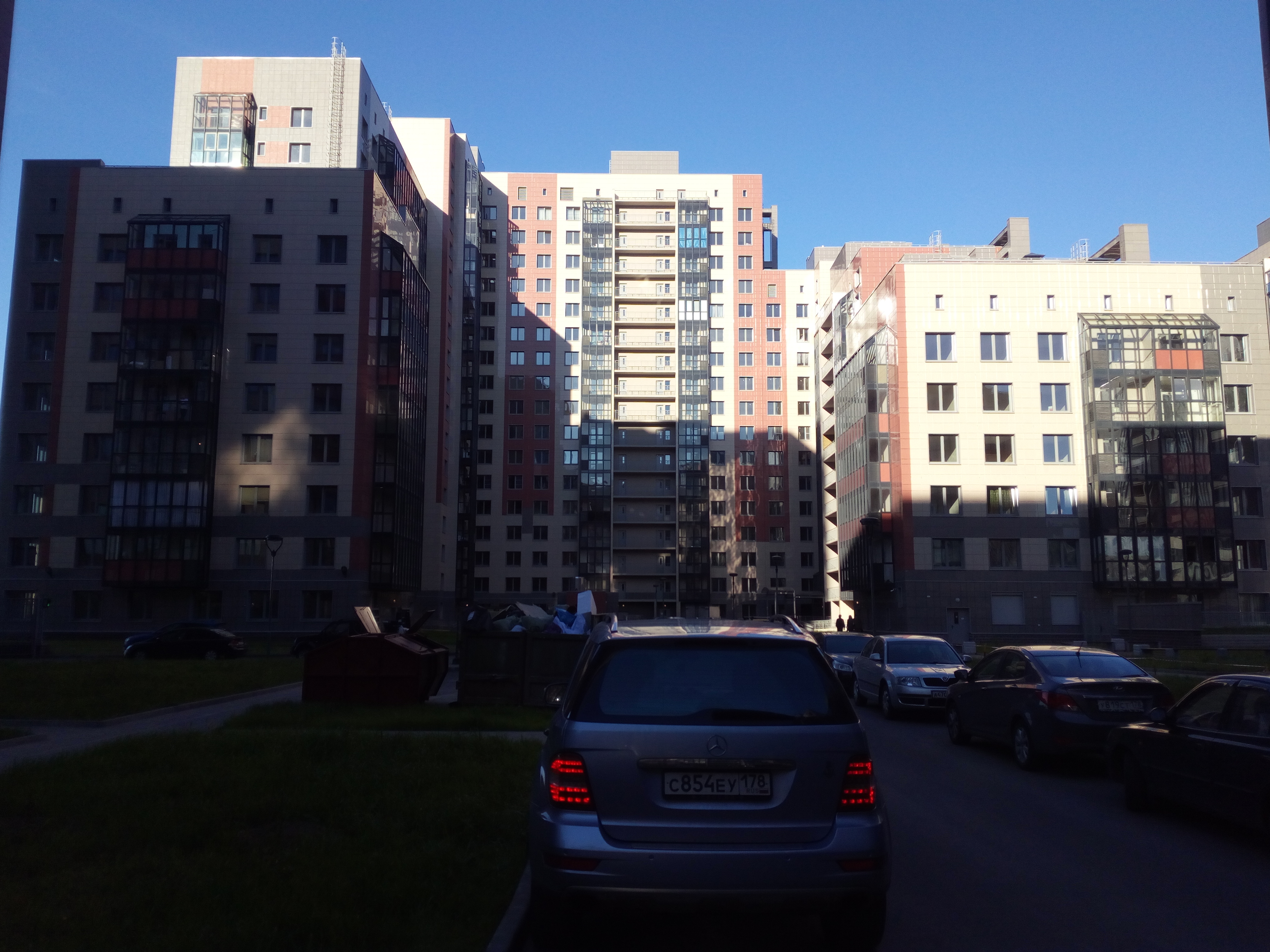 ул. Адмирала Трубица 8