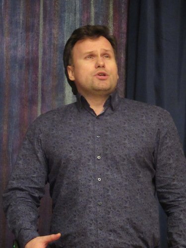 Ведущий солист Геликон-оперы Дмитрий Хромов