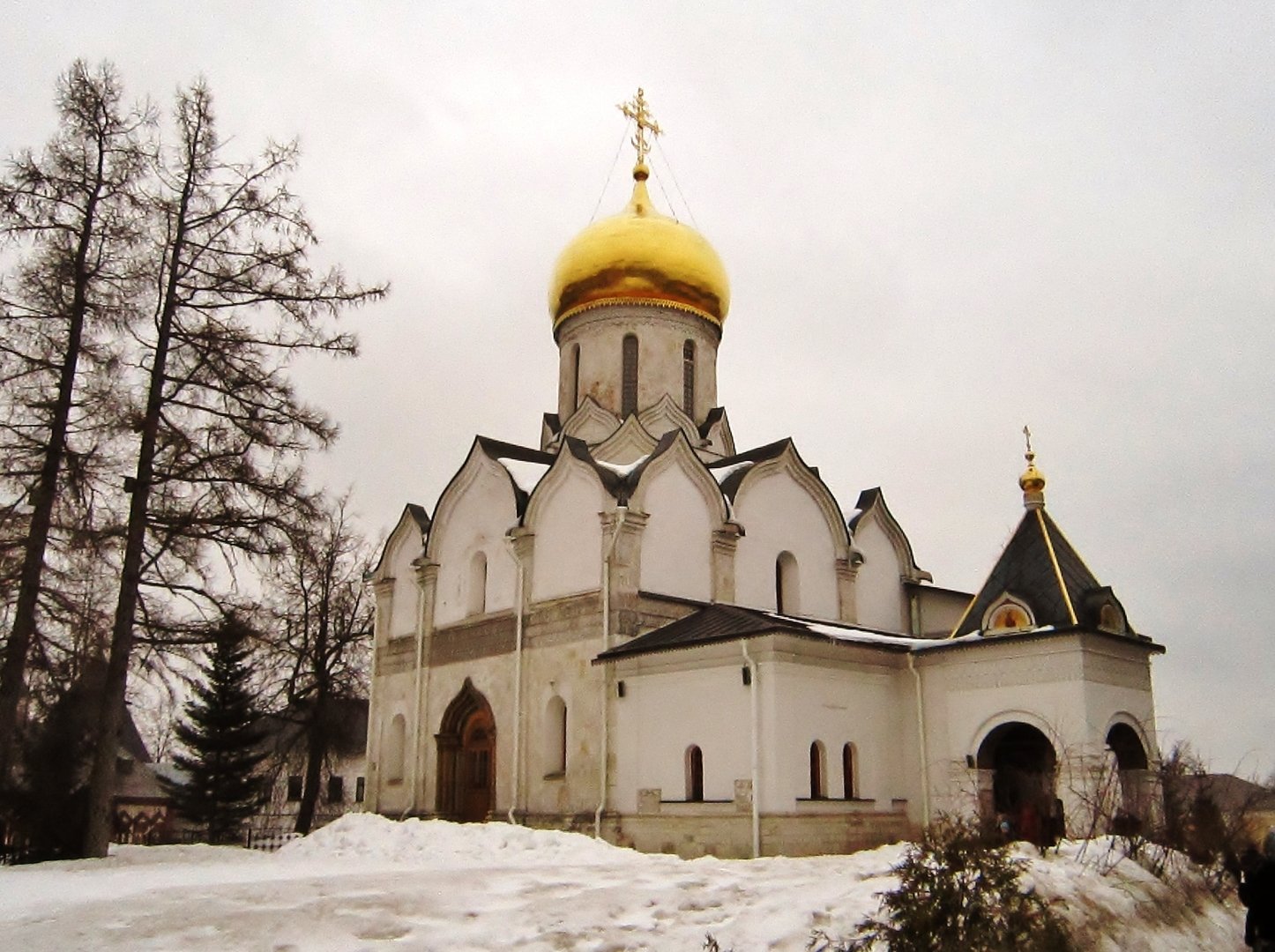 Мужской монастырь в Звенигороде