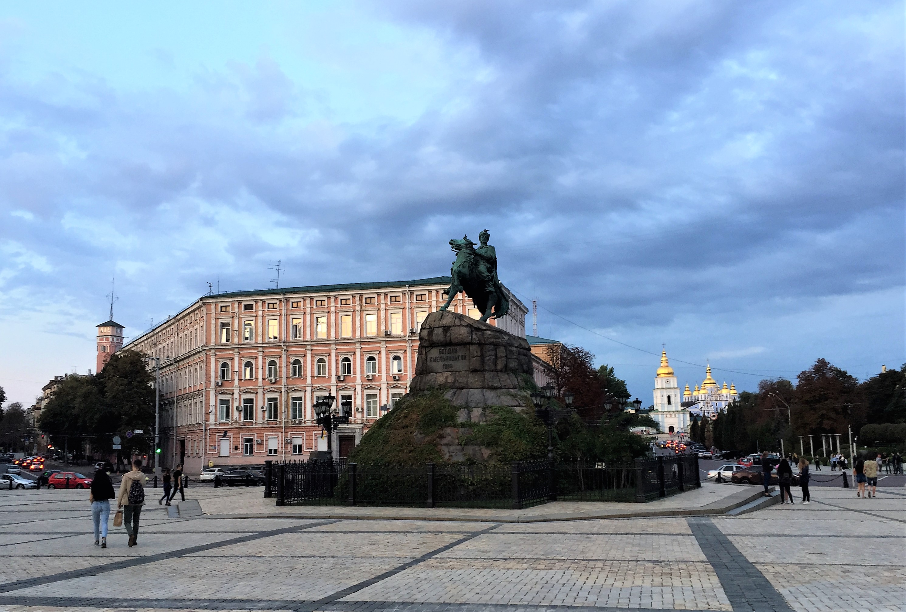 Площадь богдана хмельницкого в киеве фото