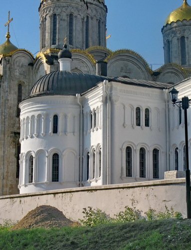 Церковь Георгия Победоносца при Успенском соборе во Владимире