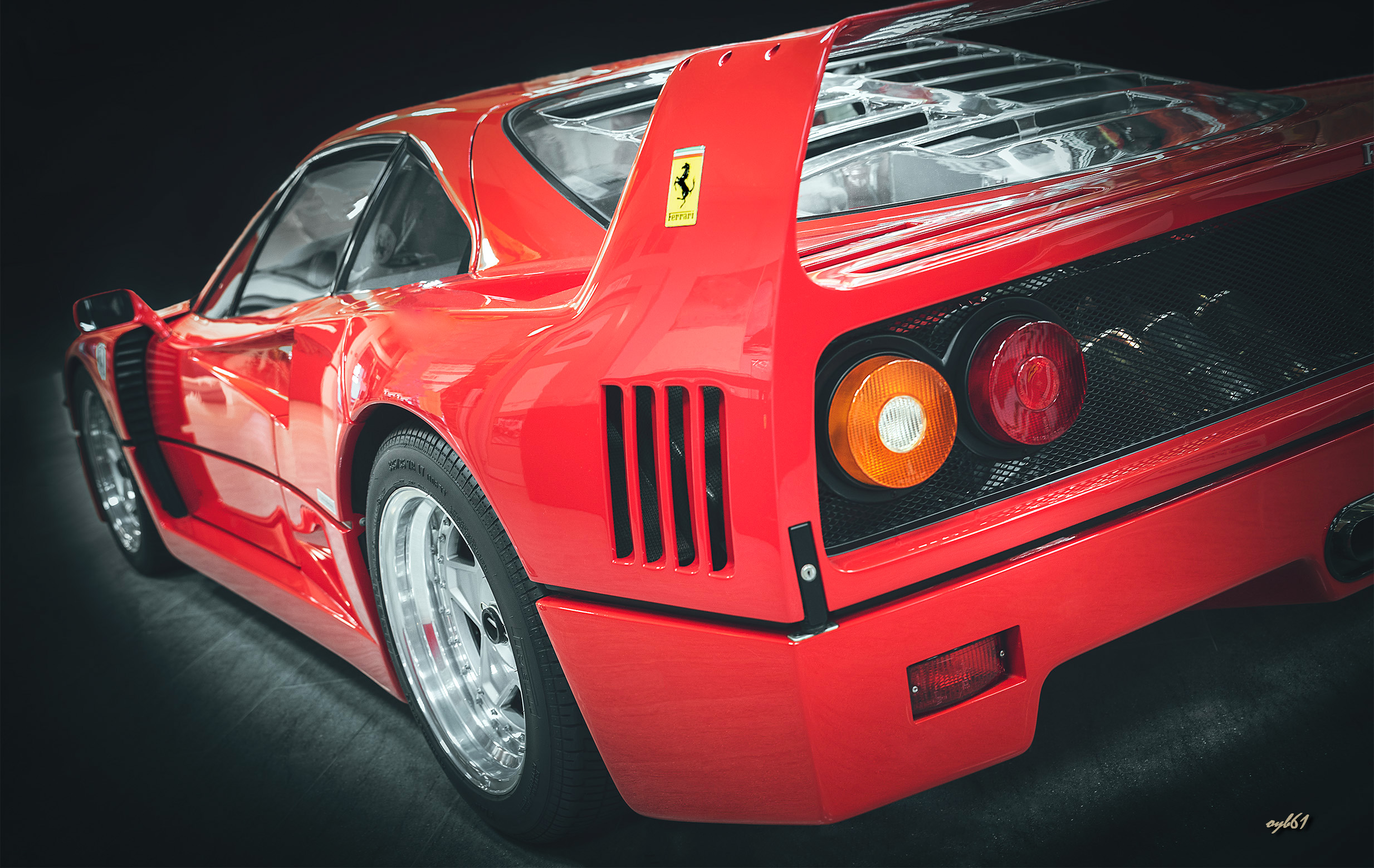 Фото Ferrari F40 на фотохостинге Fotoload