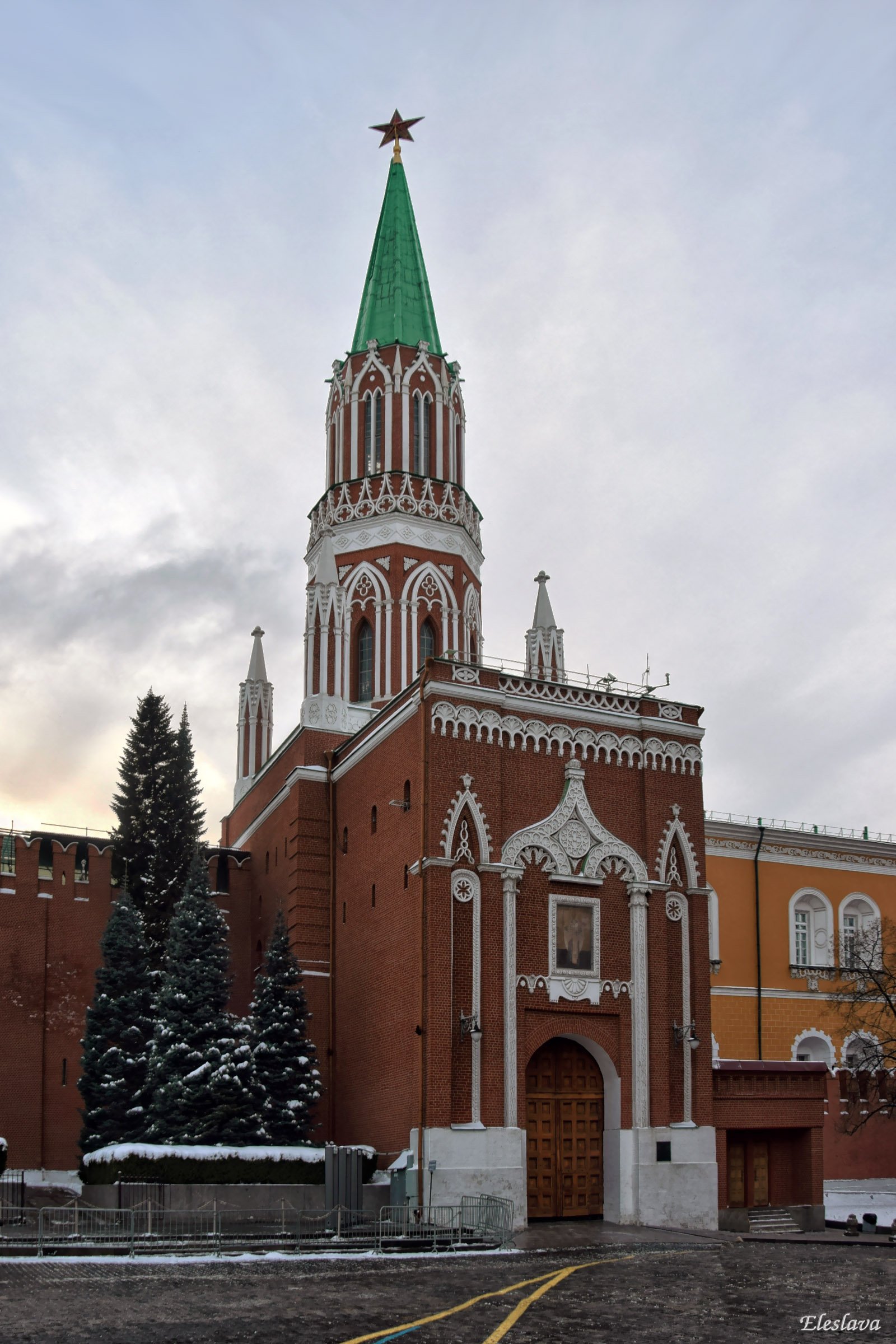 Никольская башня в Салехарде