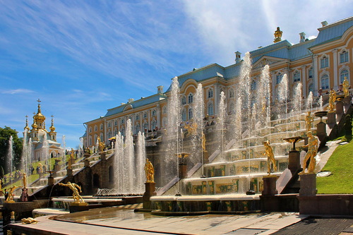 Большой каскад фонтанов в Петергофе