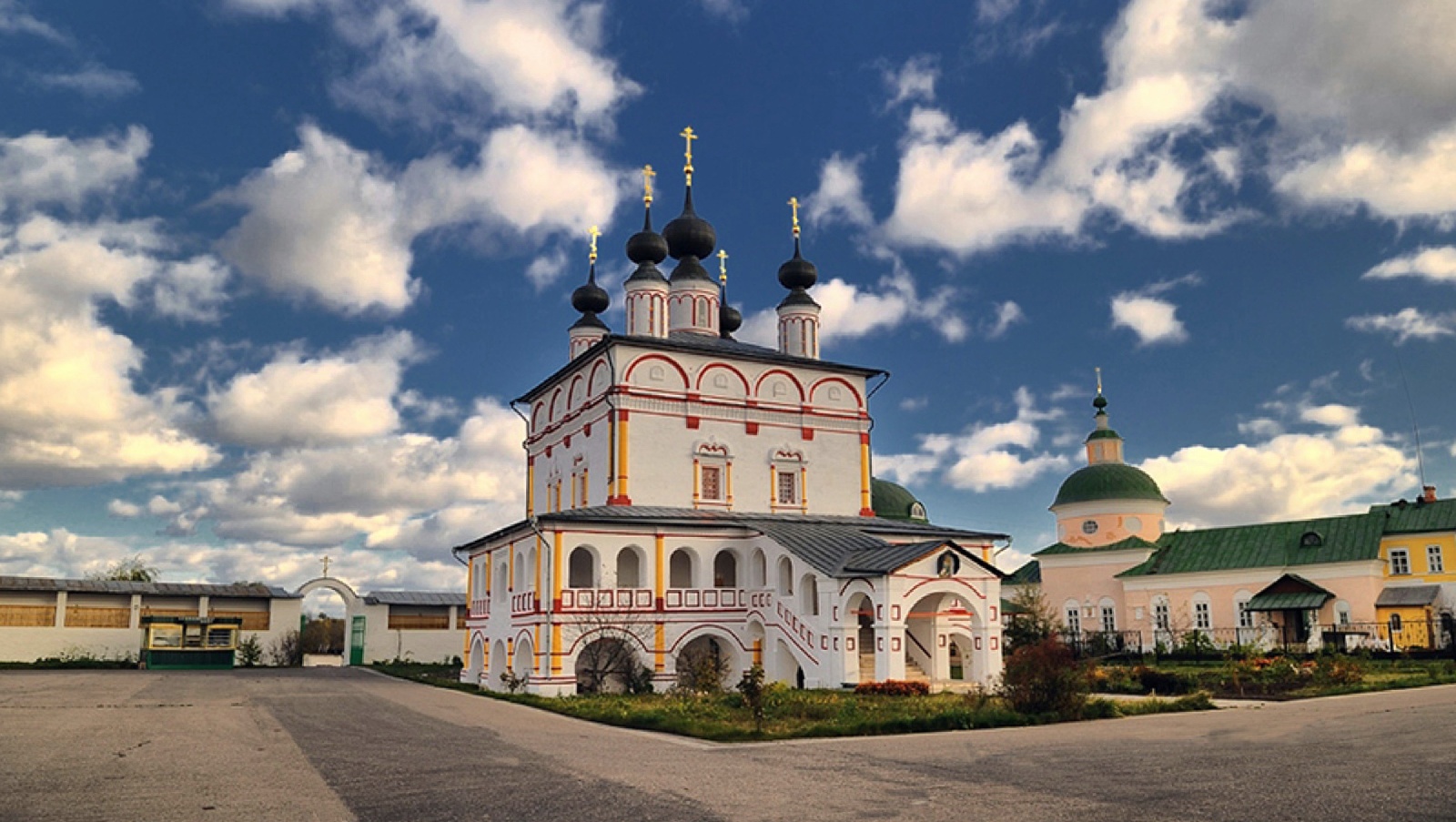 Монастырь белопесоцкий фото