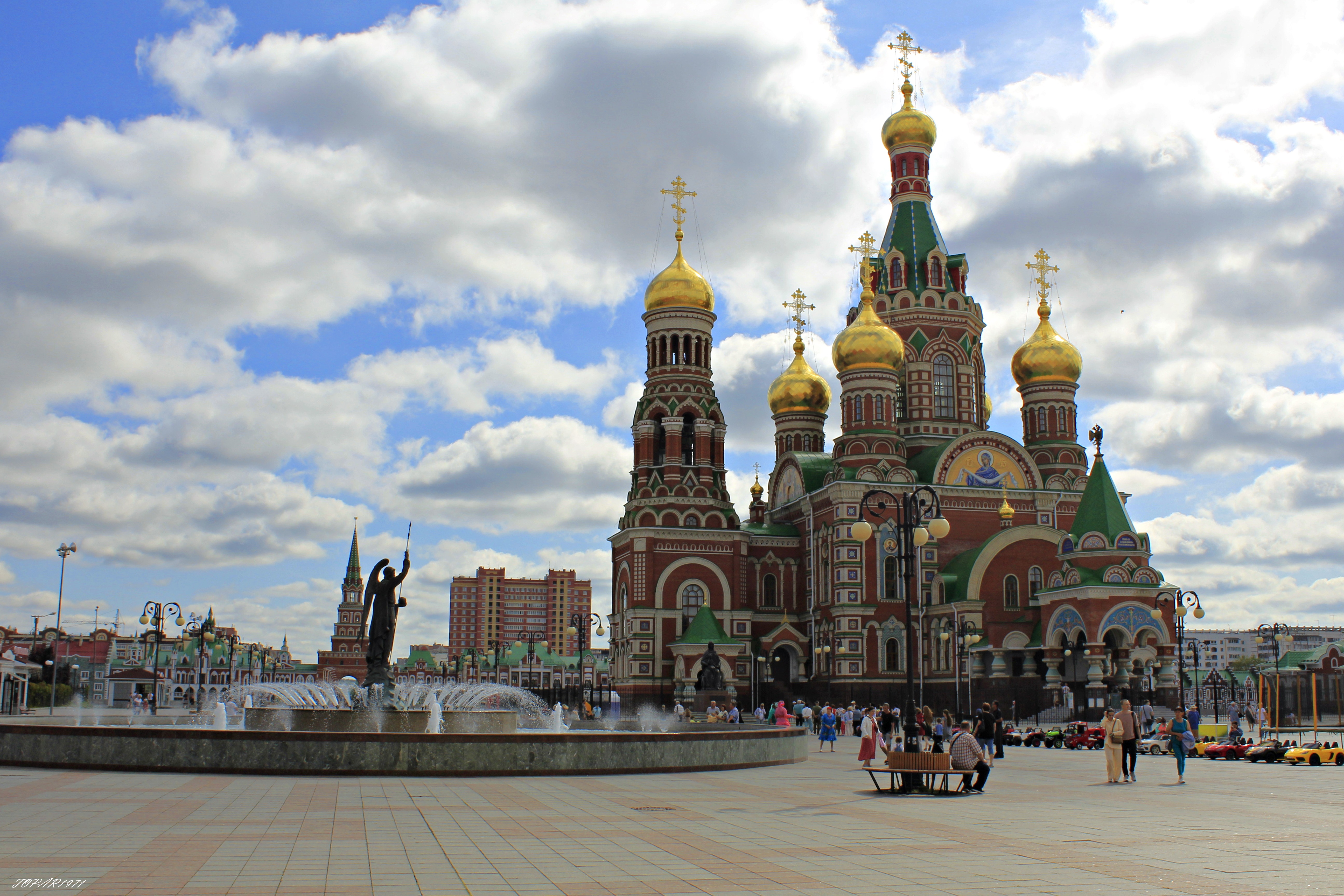 Пятикупольный храм в Петербурге