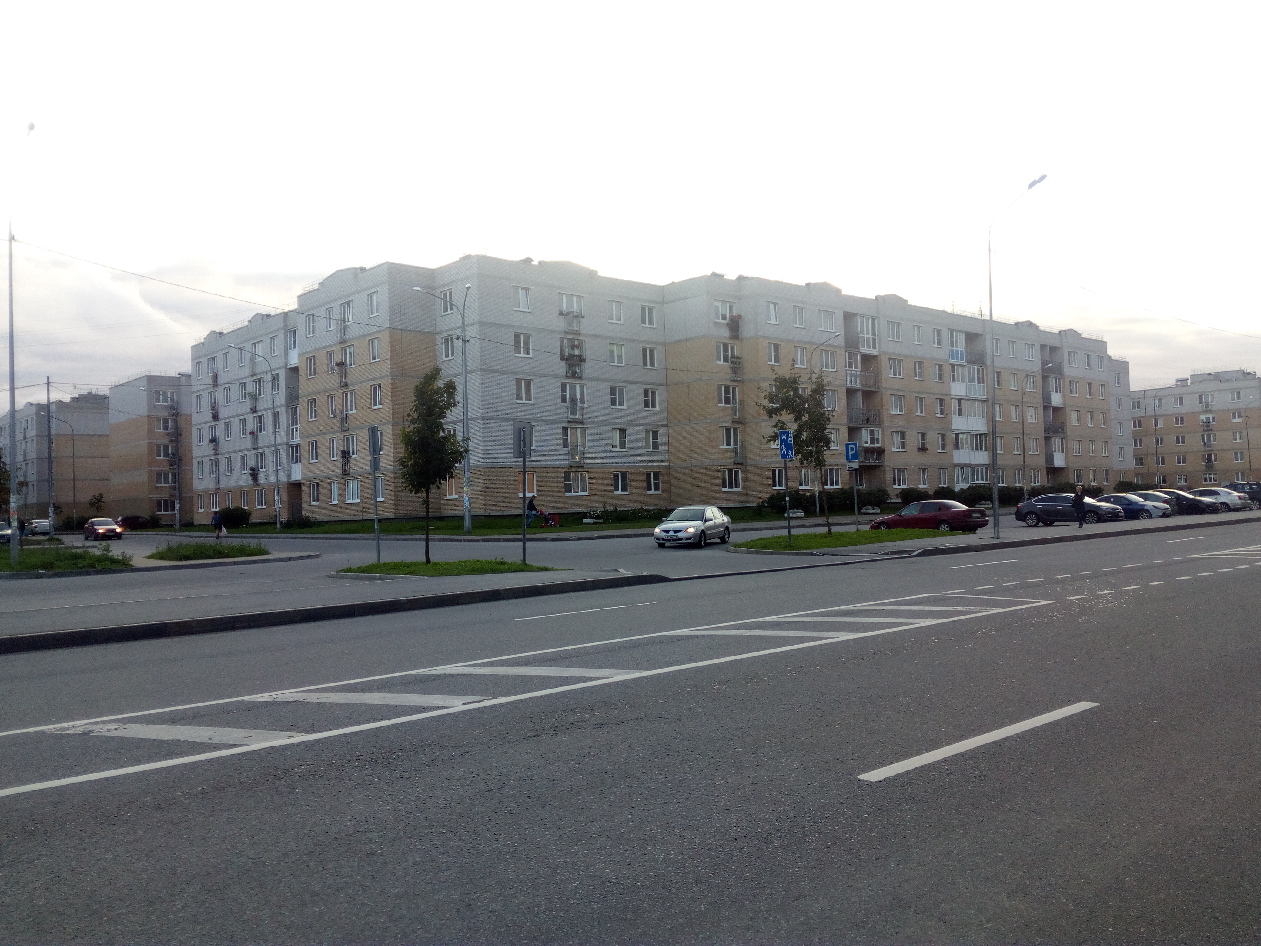 Полоцкая ул. 14к1