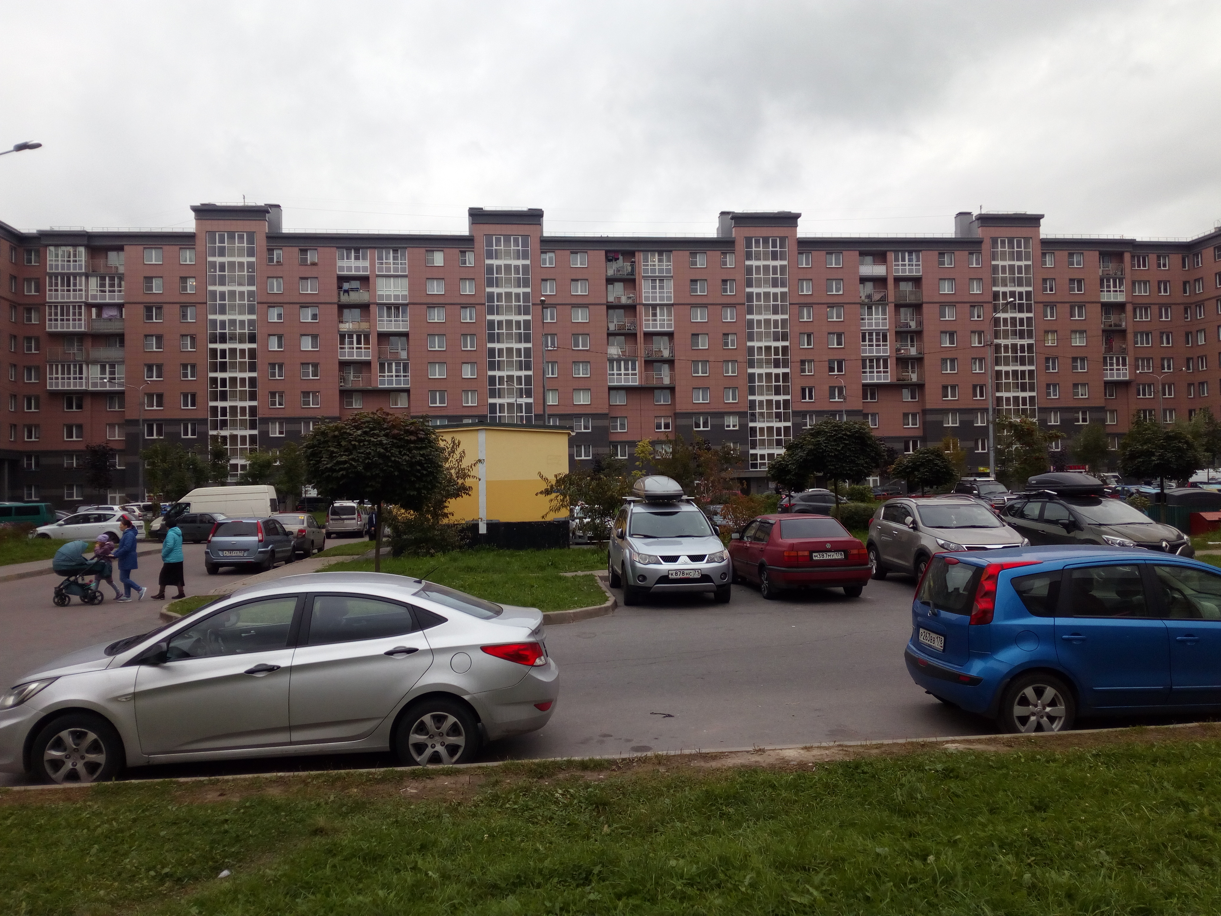 Колпинское шоссе 40к1, парадные 16-19 Колпинское шоссе 40к1, парадные 16-29