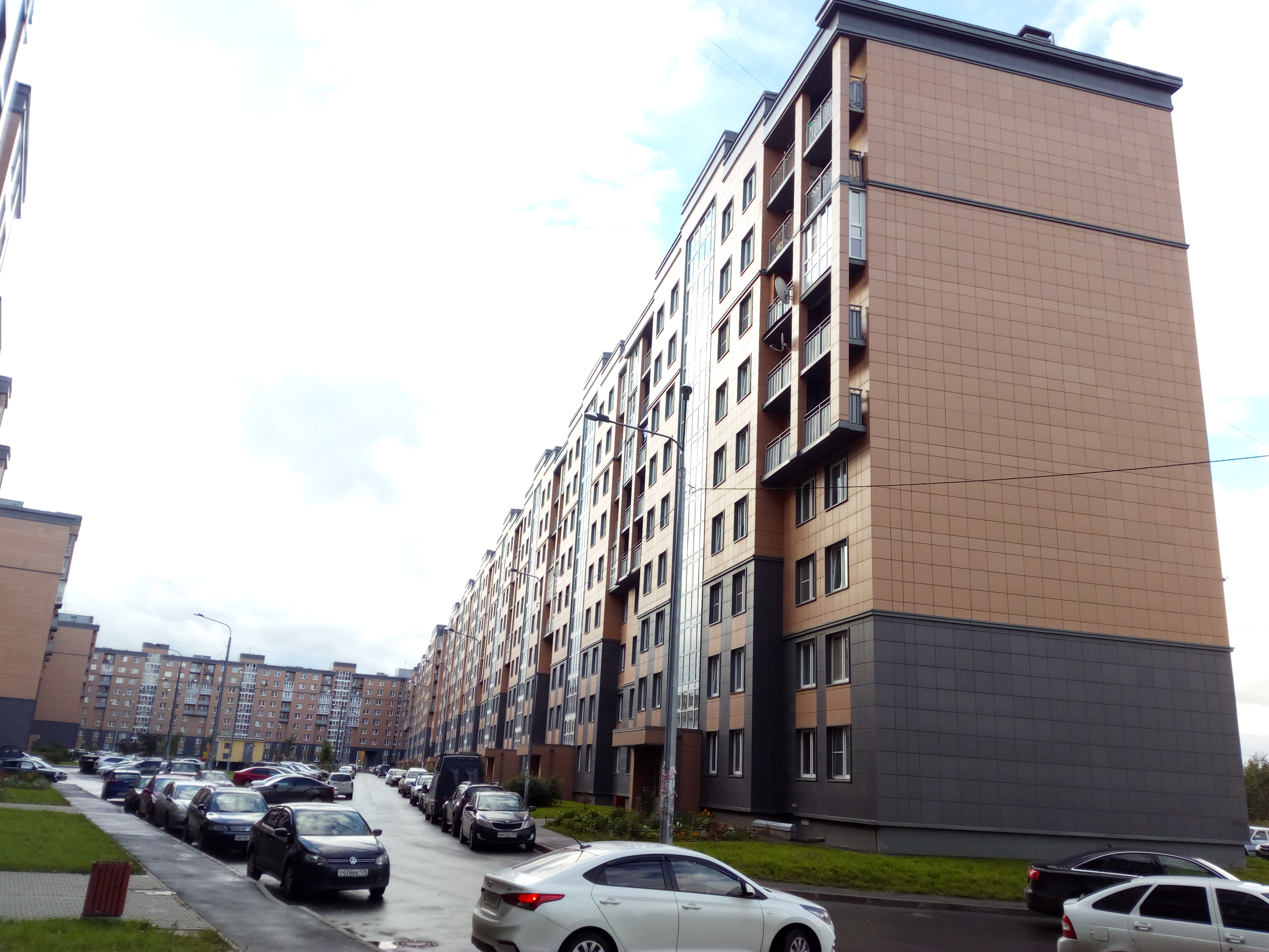 Изборская 3к1, парадные 1-12 Изборская 3к1, парадные 1-12