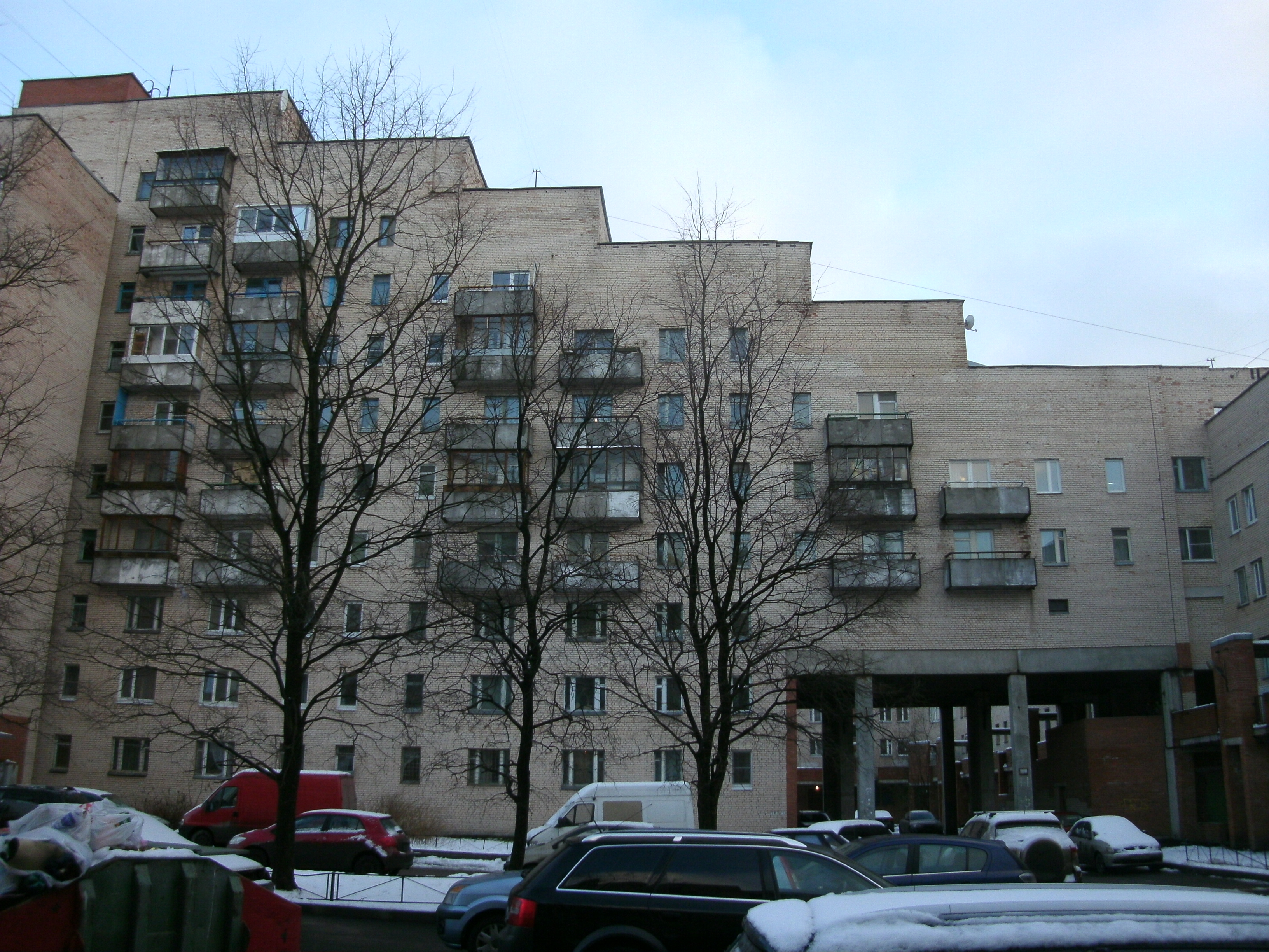 пр. Науки 44, парадная 23 пр. Науки 44, парадная 23