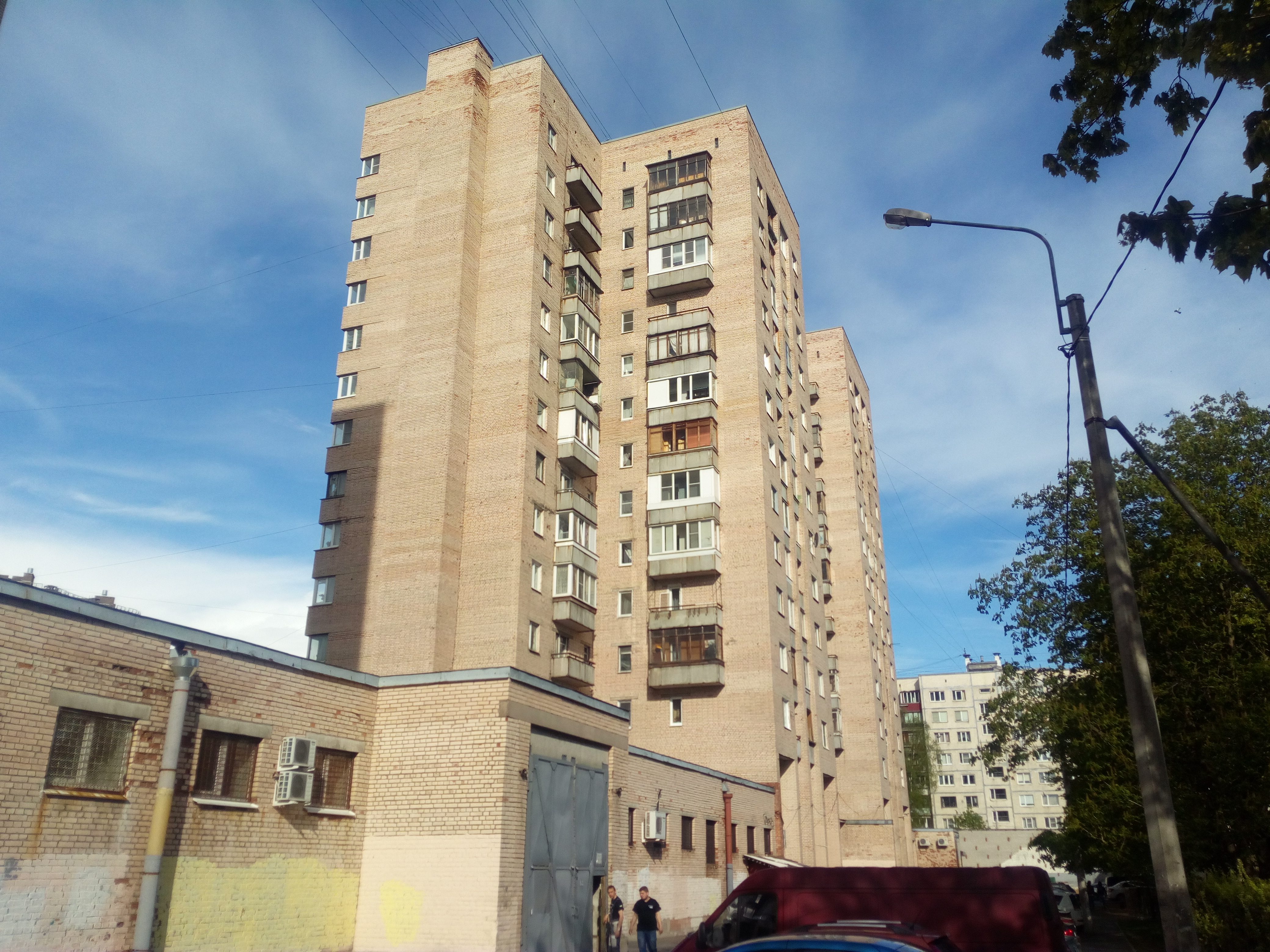 пр. Просвещения 75, парадные 5-6 пр. Просвещения 75, парадные 5-6