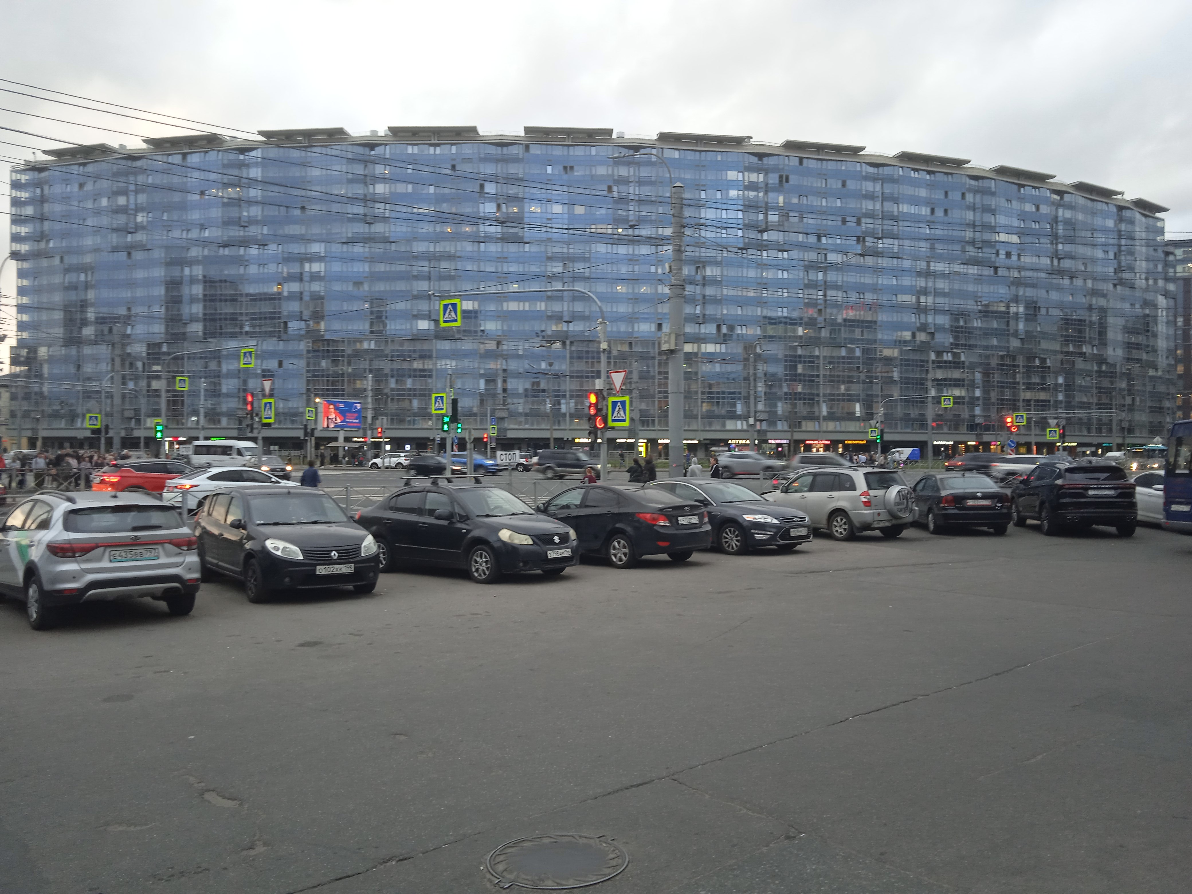 Заневский пр. 42, парадные 1-3