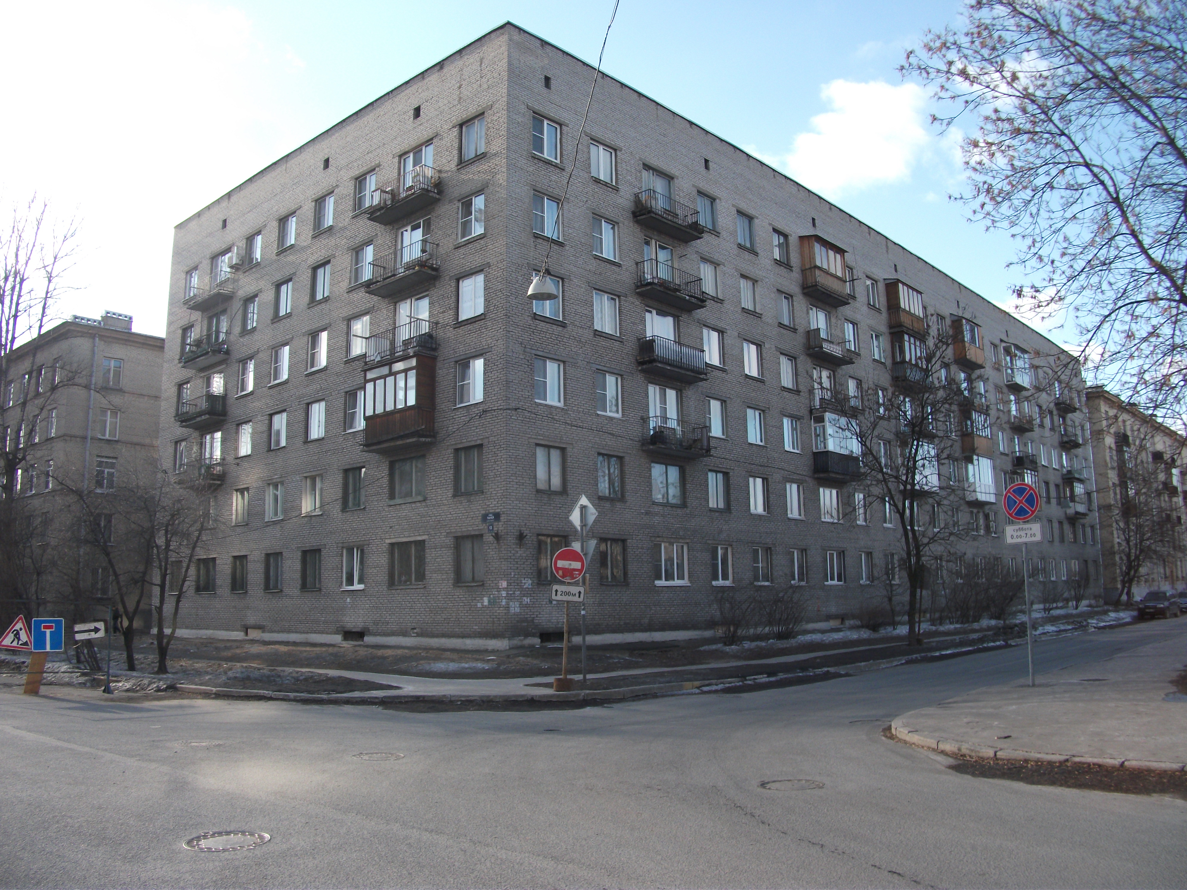 ул. Пинегина 23 ул. Пинегина 23