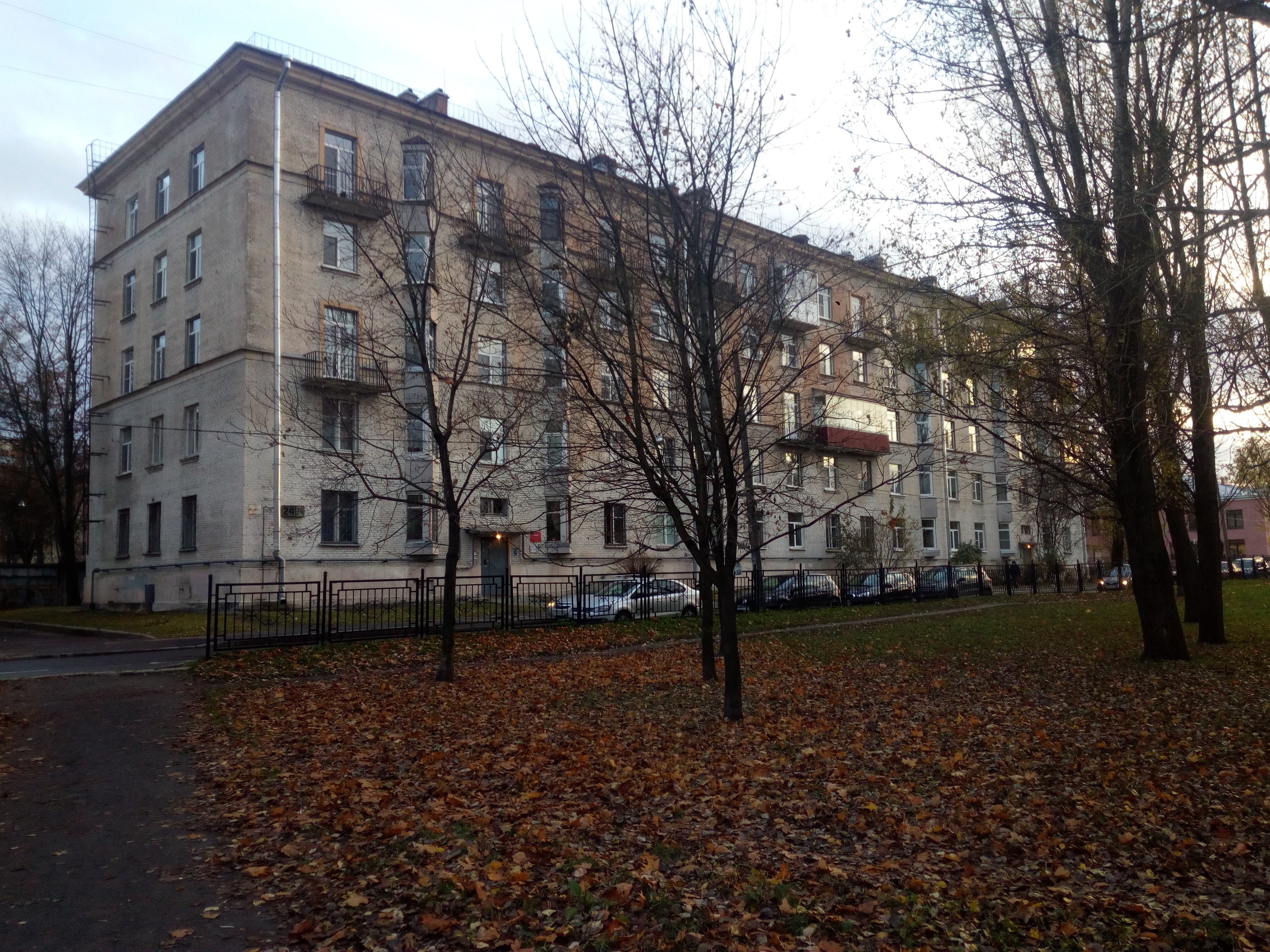 ул. Ольги Берггольц 24 ул. Ольги Берггольц 24