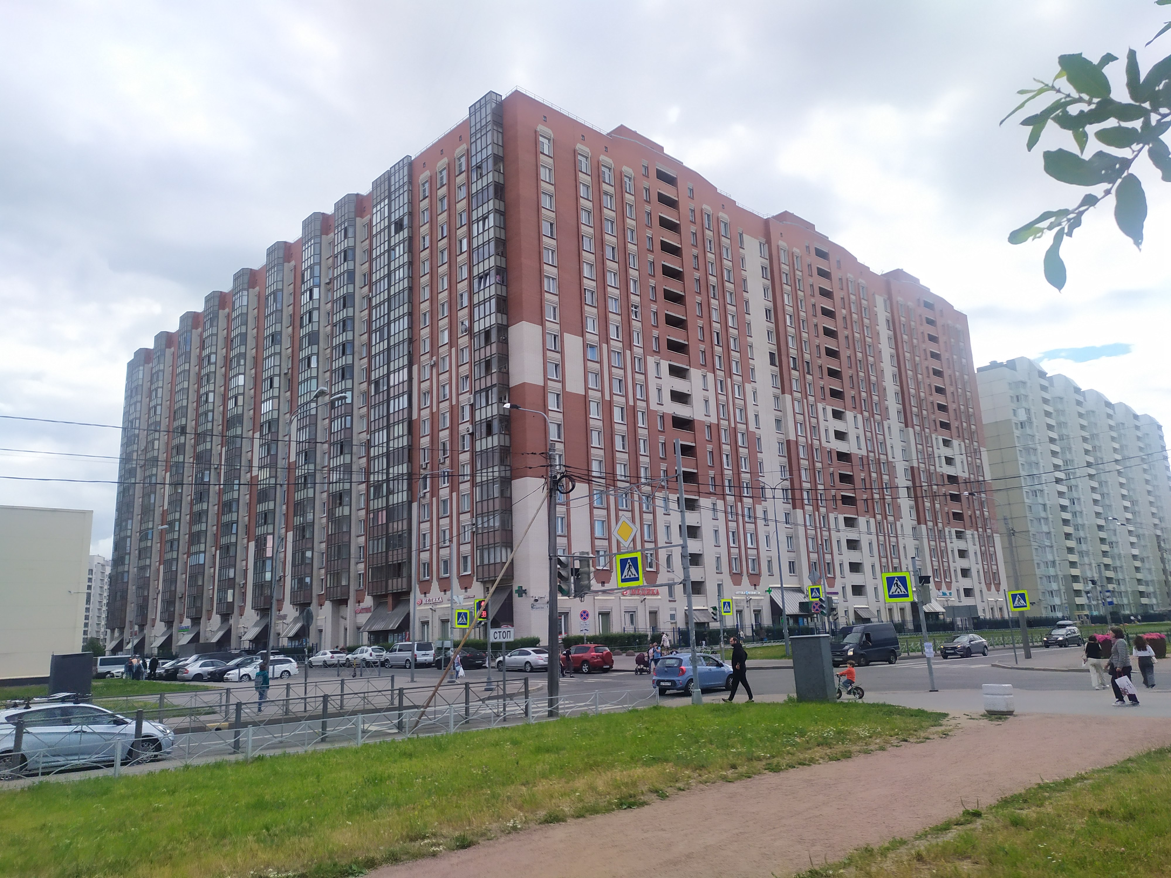 ул. Бадаева 6к1