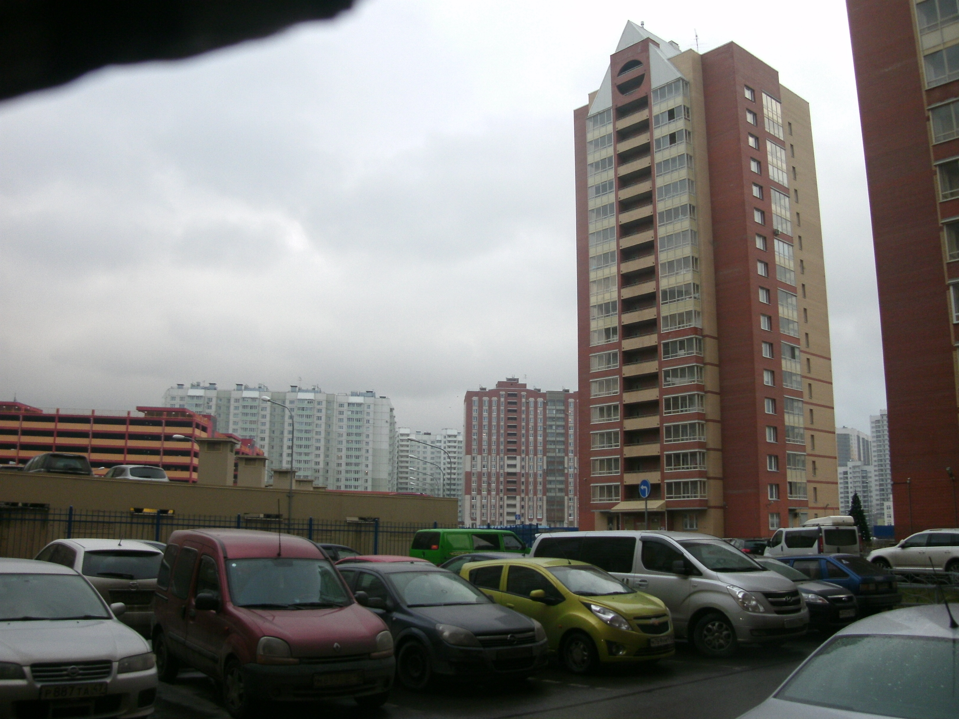 ул. Бадаева 14к2