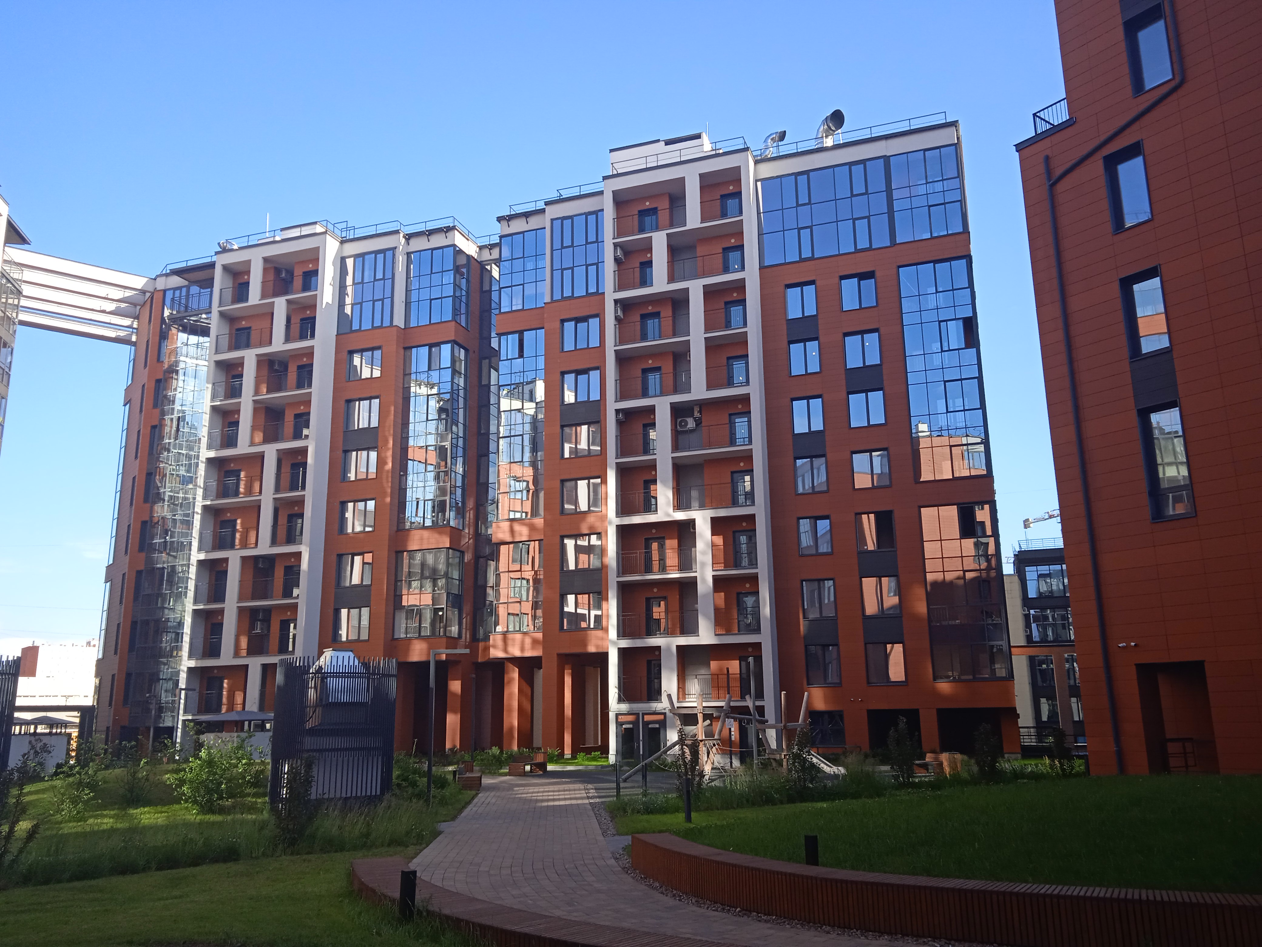 Белоостровская ул. 7, парадные 5-6 Белоостровская ул. 7, парадные 5-6