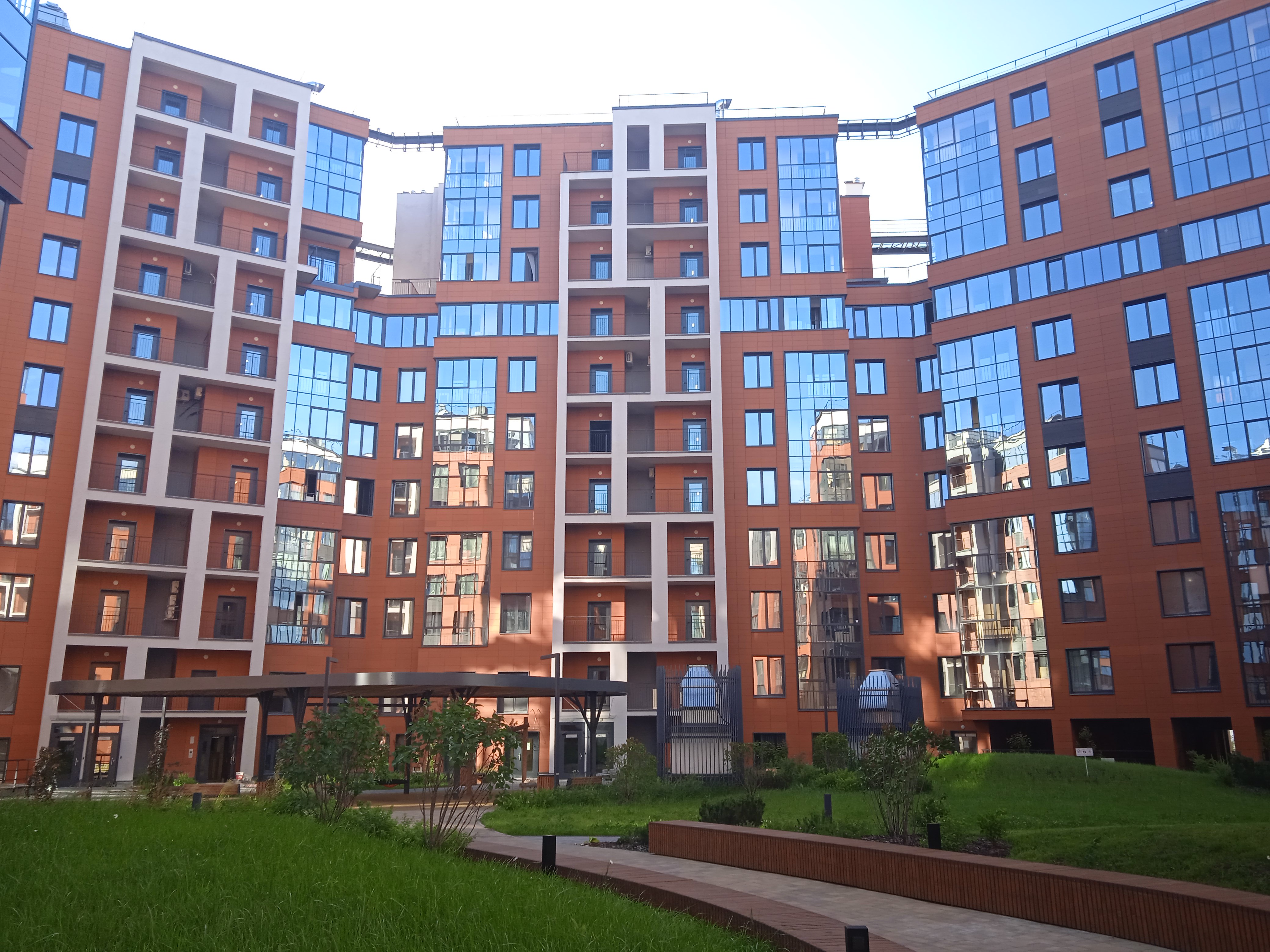 Белоостровская ул. 7, парадные 10-12 Белоостровская ул. 7, парадные 10-12