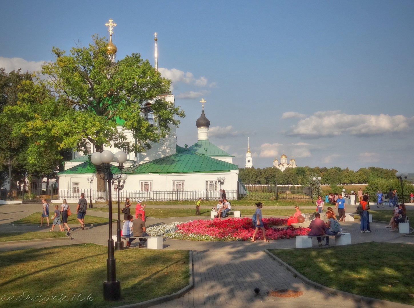 Памятник вишне во владимире фото