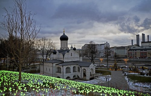 Храм в парке Зарядье