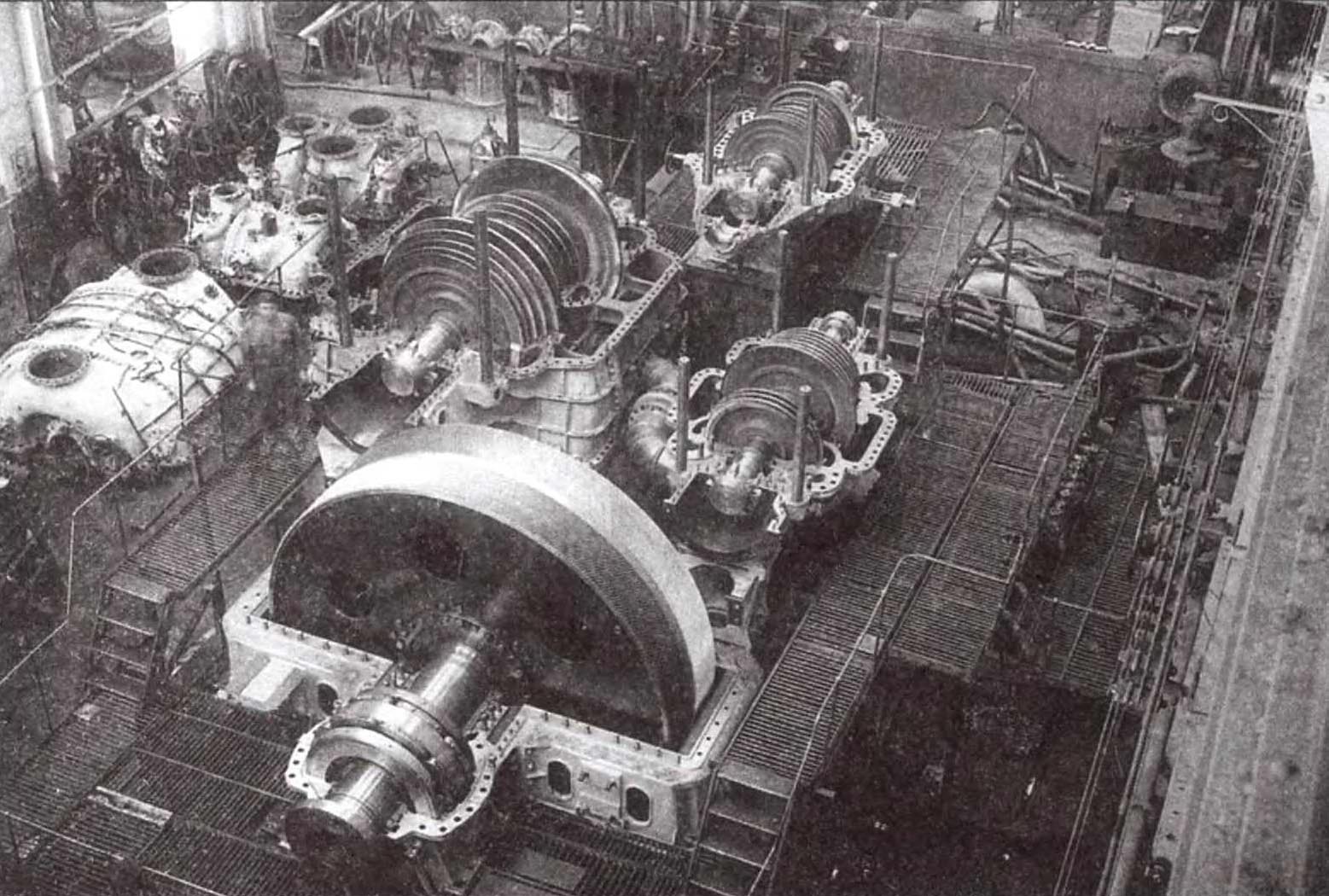 турбинных гтза-674. турбозубчатый агрегат. паровые турбины гтза тв-12-4. главный турбозубчатый агрегат гтза-12-4 674. турбозубчатый агрегат корабля.