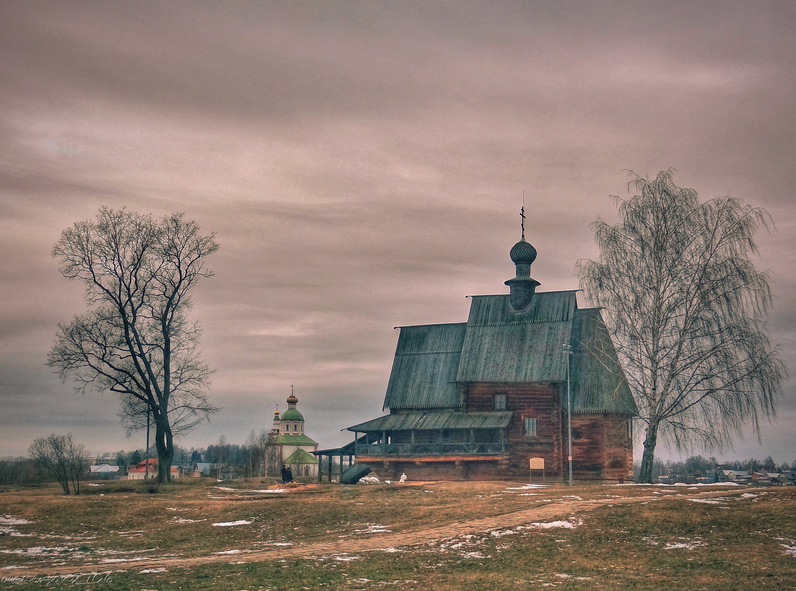 Церковь николы гостунского. Никольская Церковь Суздаль. Деревянная Никольская Церковь в Суздале. Суздаль сегодня. Никольская Церковь Суздаля в фильме метель Владимира Басова.