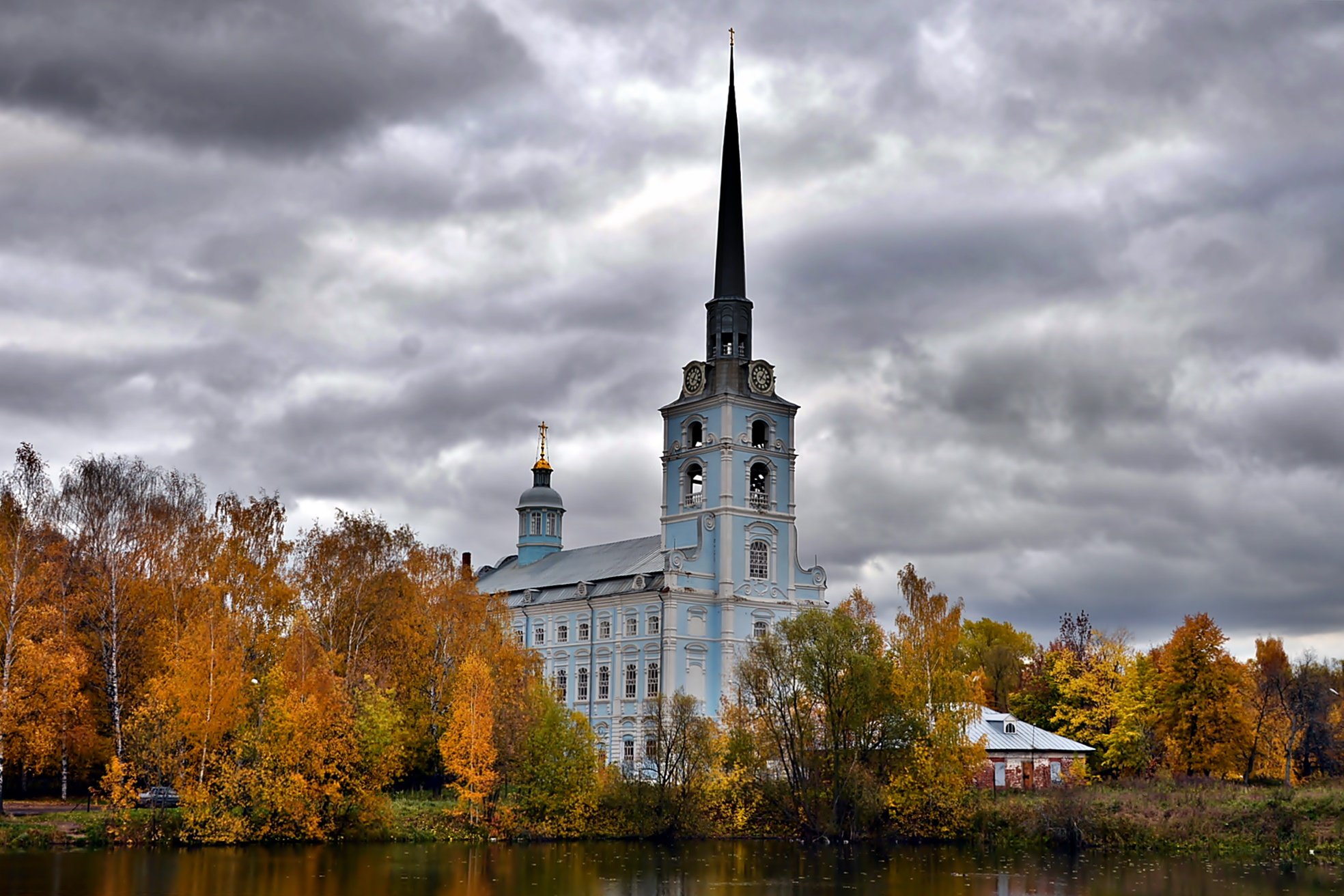 Осень храм Фрязино Московская область