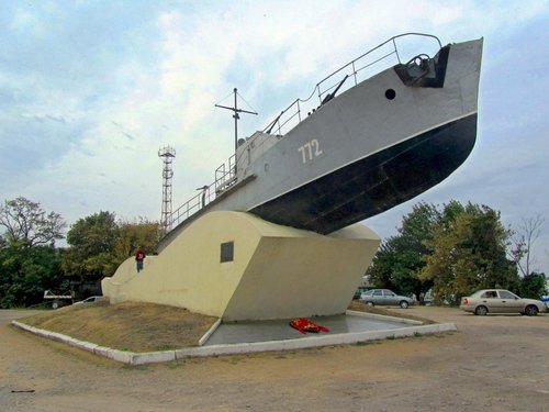 Память морякам Азовской военной флотилии