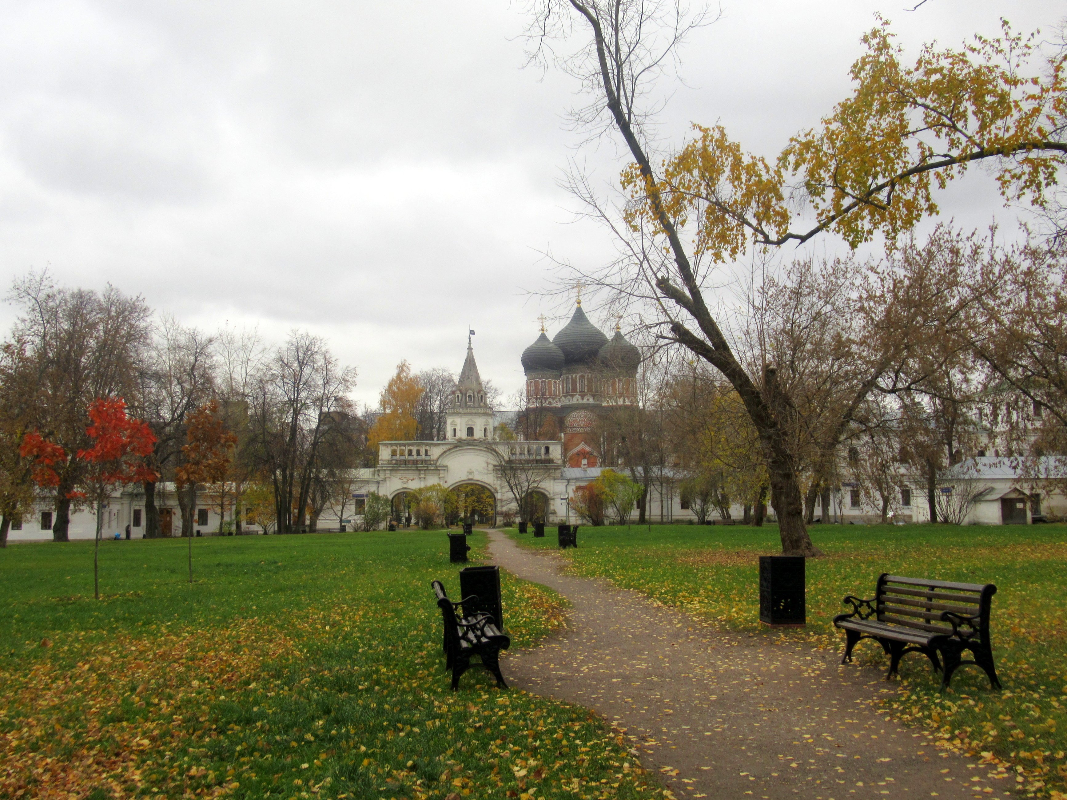 Храм Покрова Пресвятой Богородицы осень