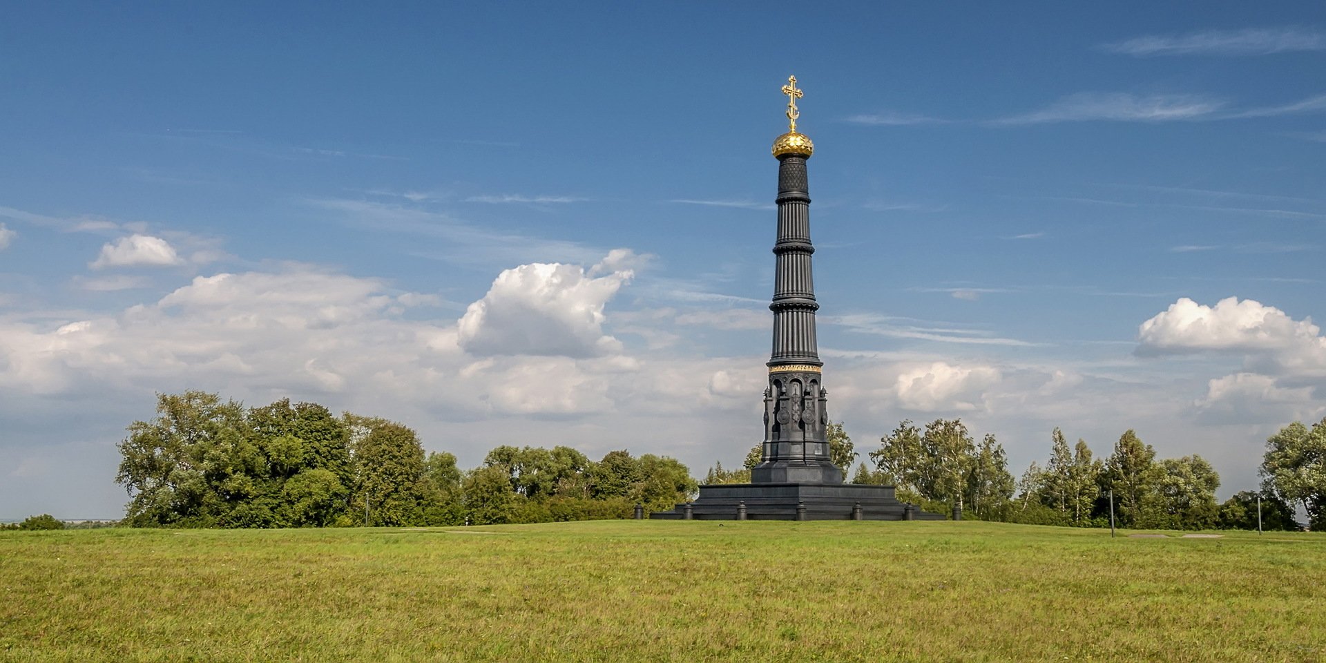 Памятник колонна Дмитрию Донскому на Куликовом поле