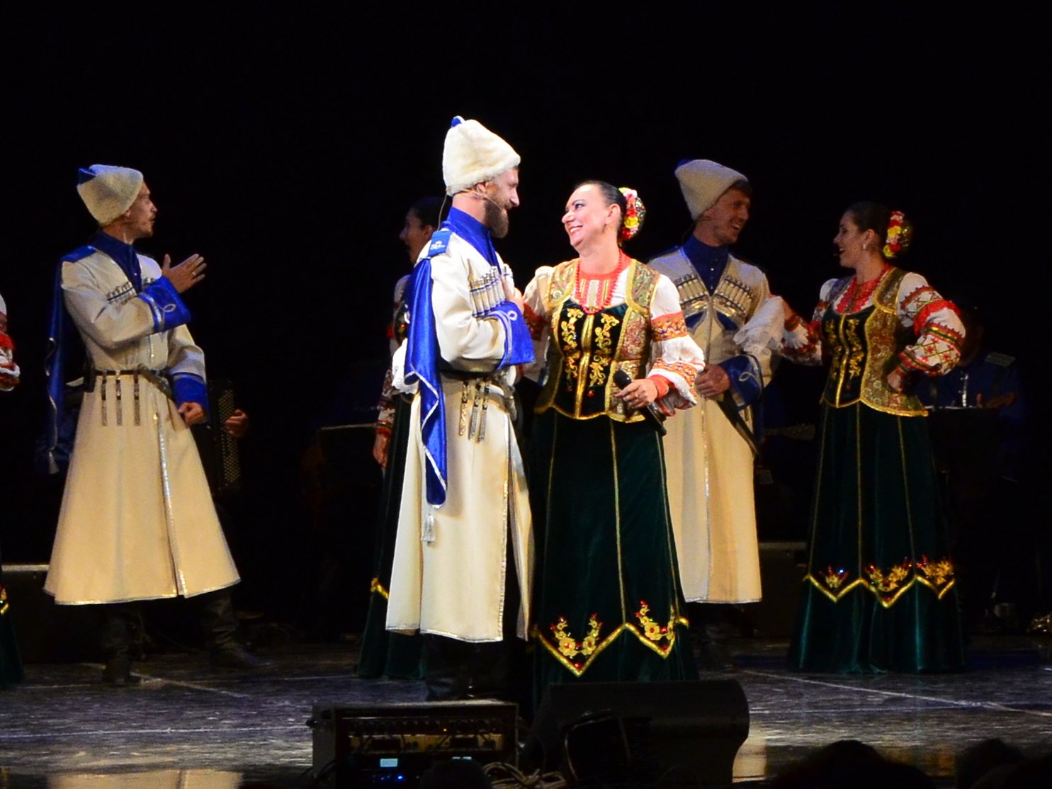 Государственный ансамбль танца ставрополье концерт 1976 год. Государственный ансамбль ставрополье. Казачий костюм ансамбль ставрополье. Государственный ансамбль ставрополье. Международный фестиваль народного искусства.