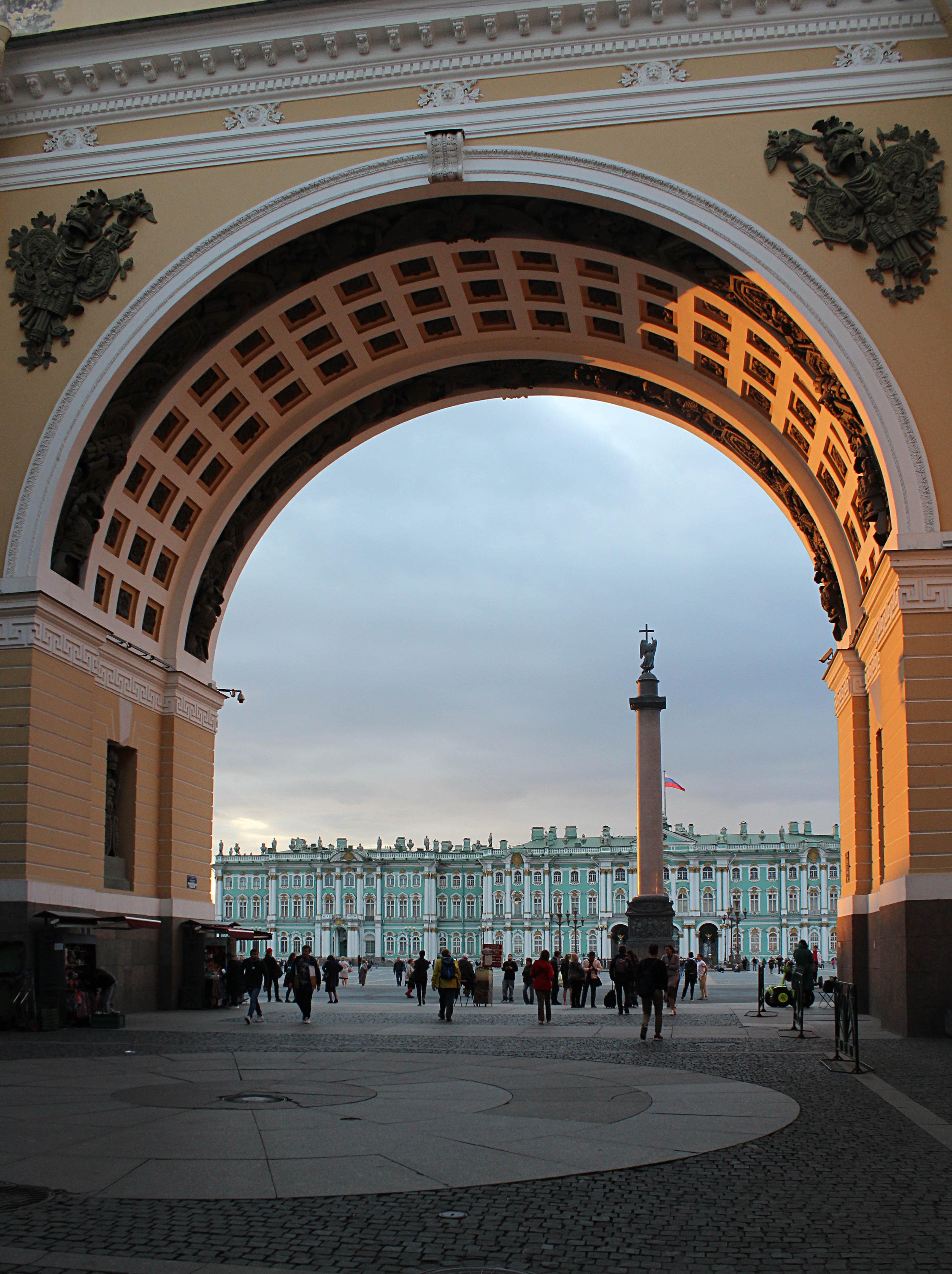триумфальная арка на дворцовой площади
