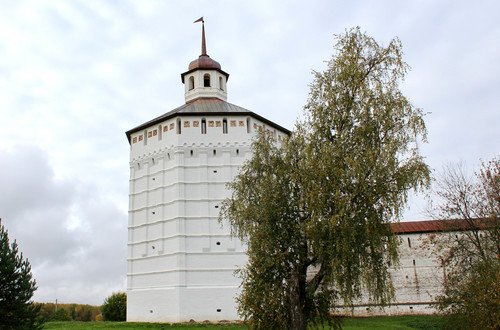 башня монастыря