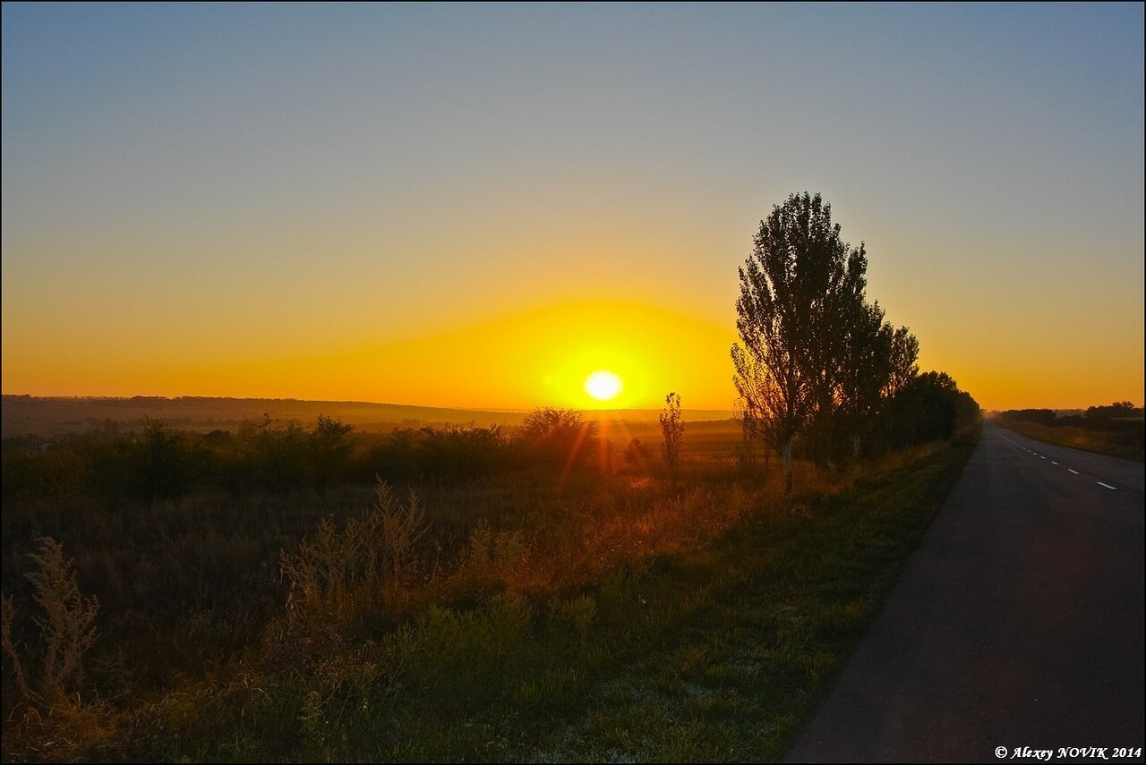 Старый месяц фото