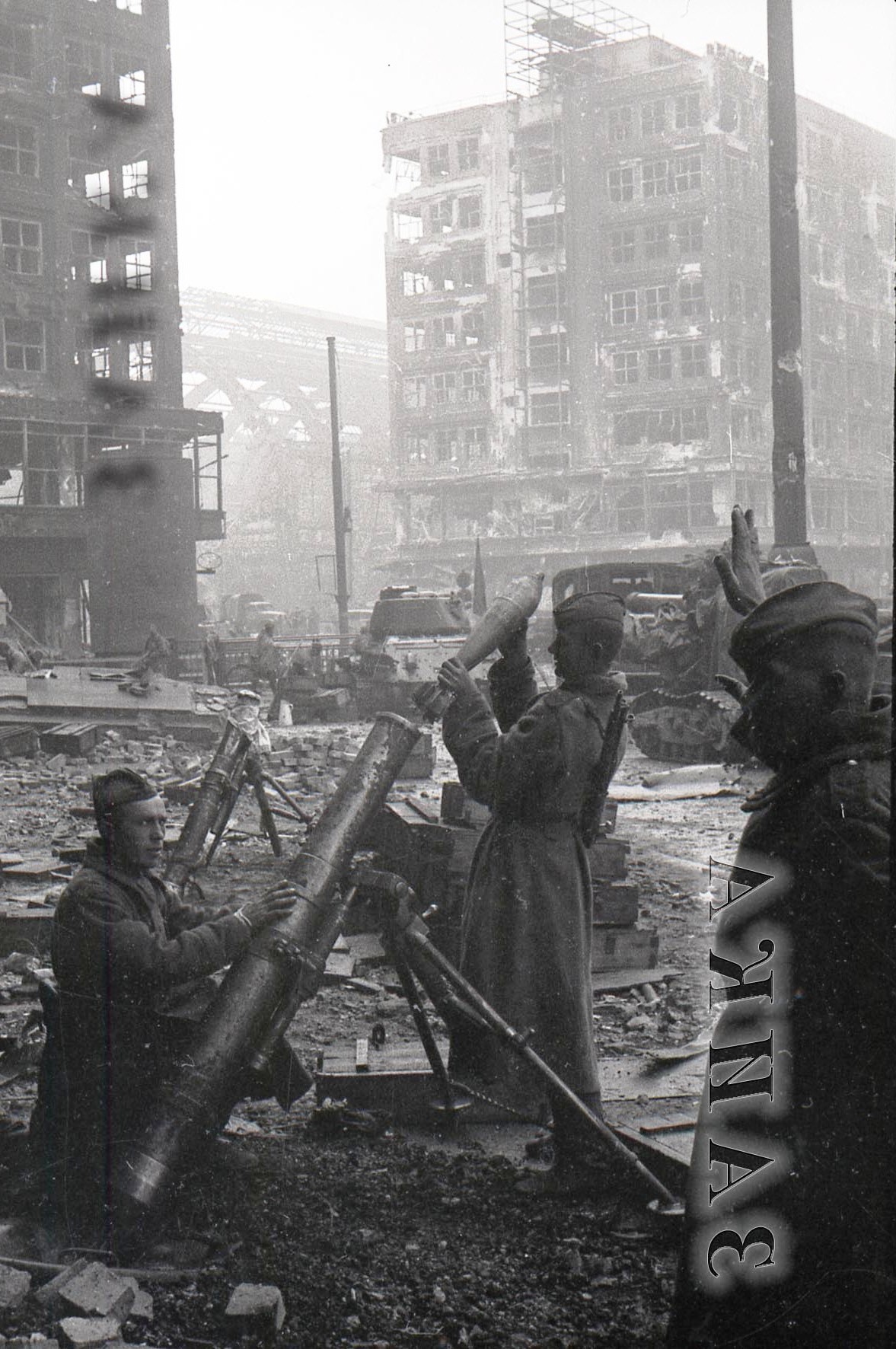 Берлин 45 фото Фото 048. 1945. Берлин. на фотохостинге Fotoload