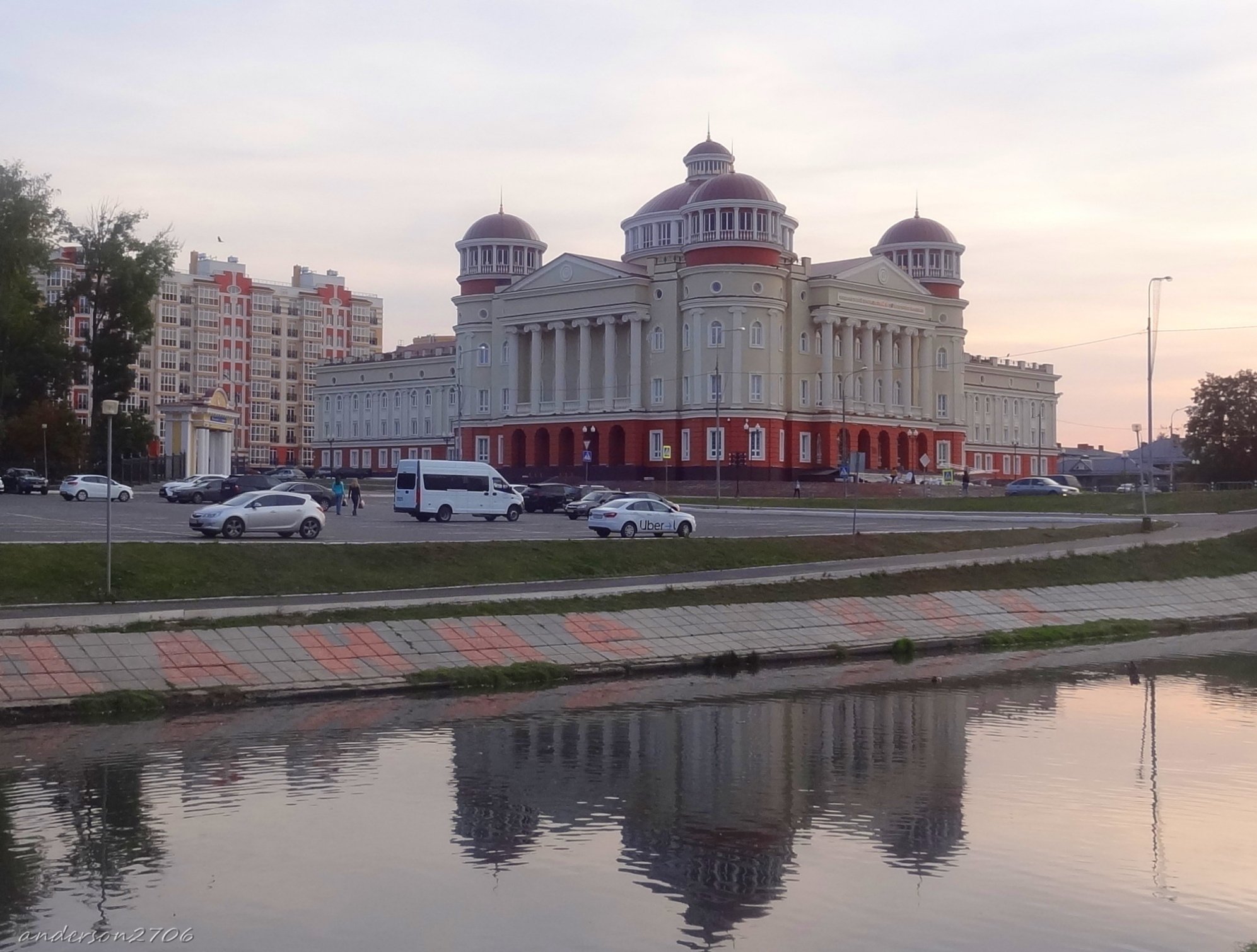 Погода в саранске республика мордовия. Саранск река. Река Саранска в Мордовии. Путешествие в Мордовию. Кремль в Саранске река.