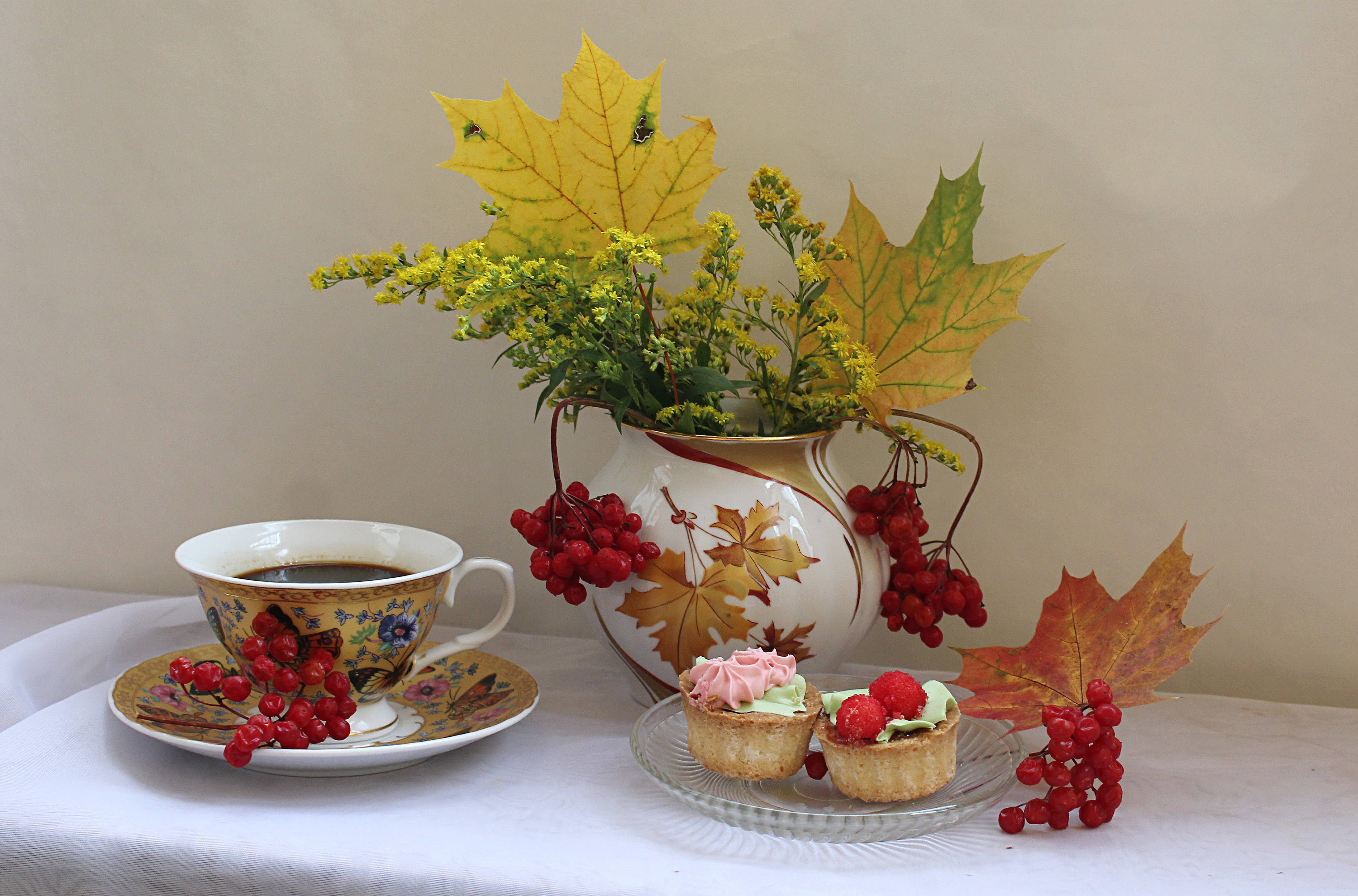 Осенний букет и чаепитие