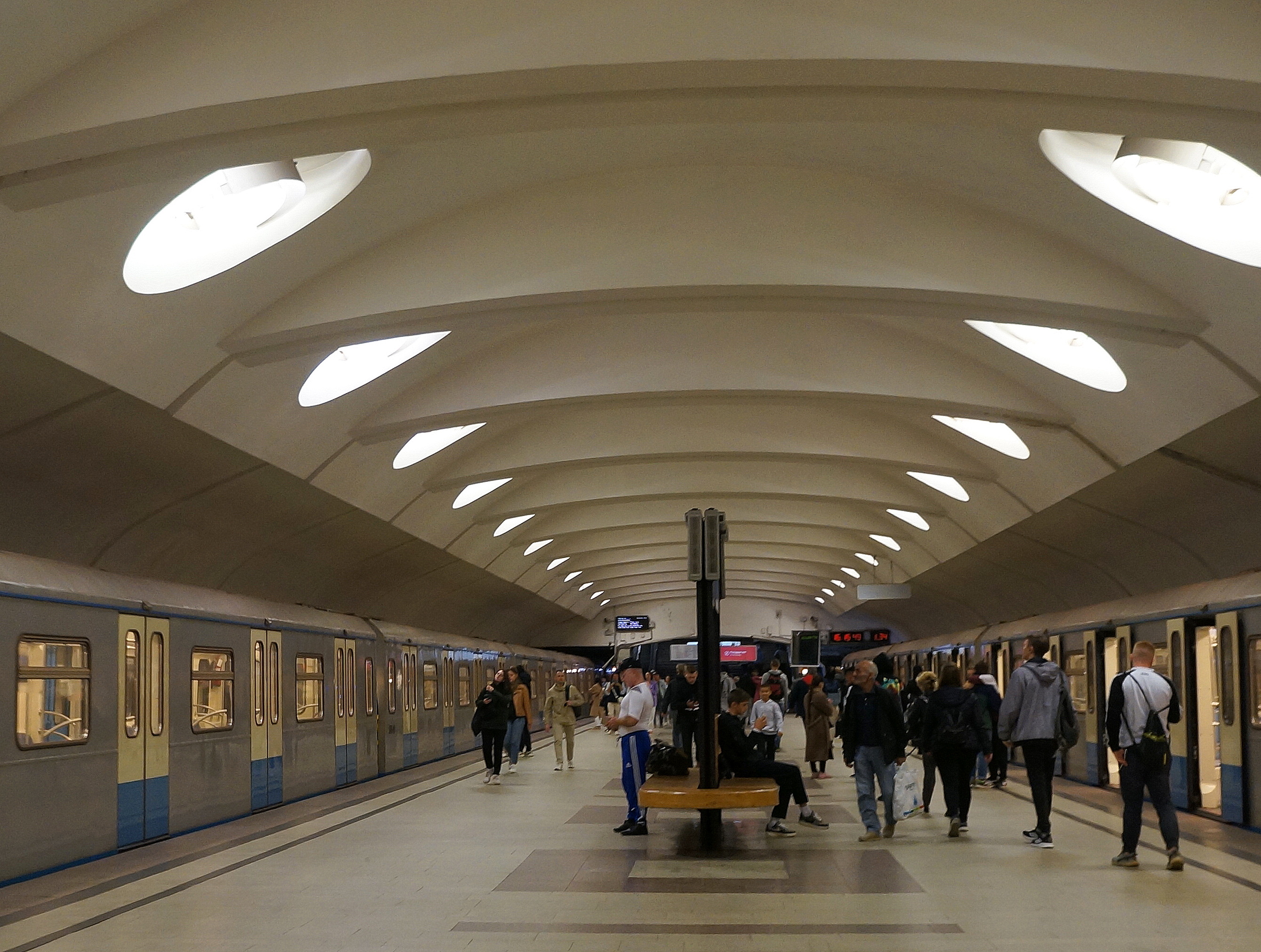 Вокзал метро алтуфьево