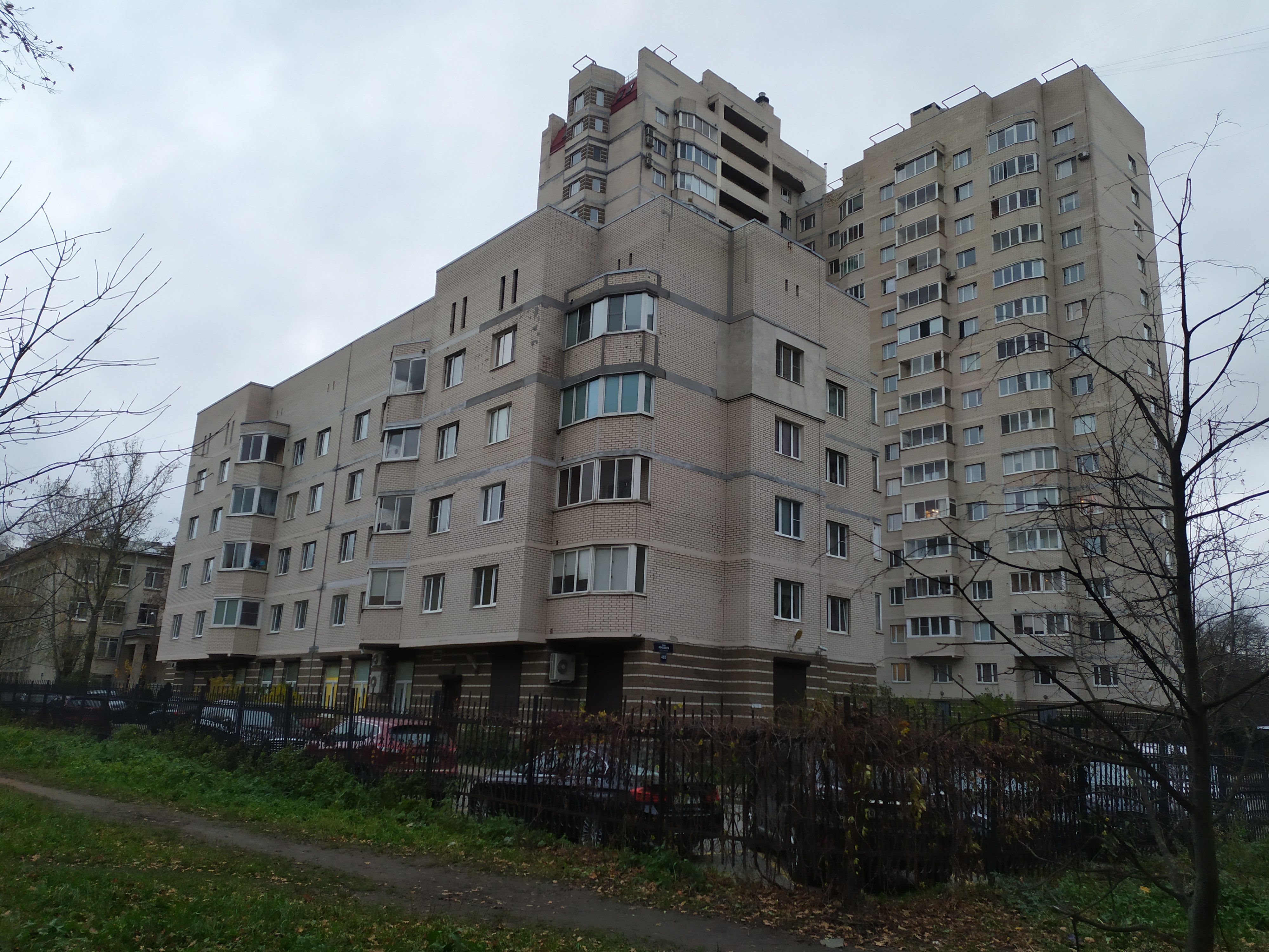 ул. Ленсовета 43к3