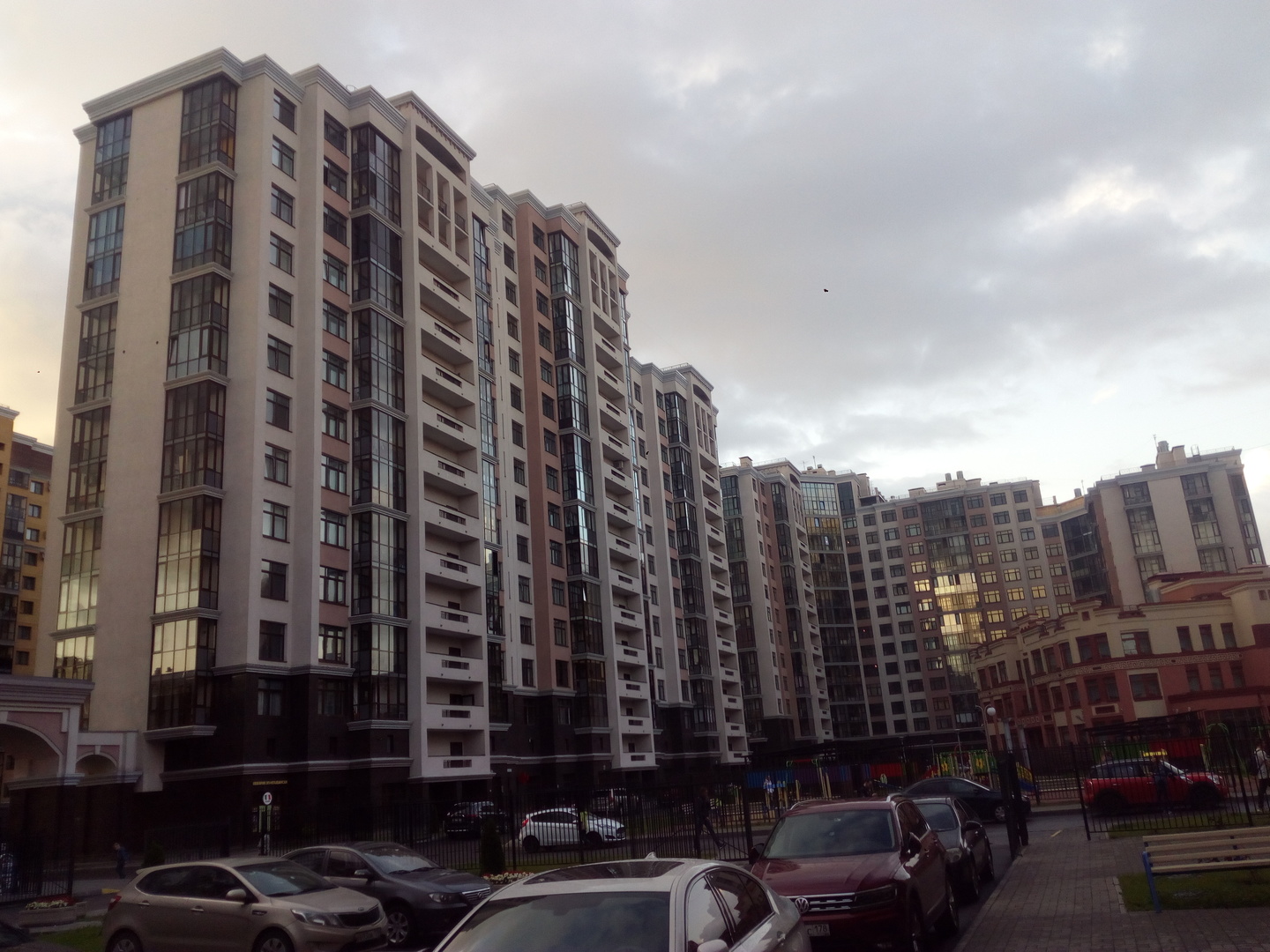 Варшавская ул. 6к2, парадные 1-5 Варшавская ул. 6к2, парадные 1-5