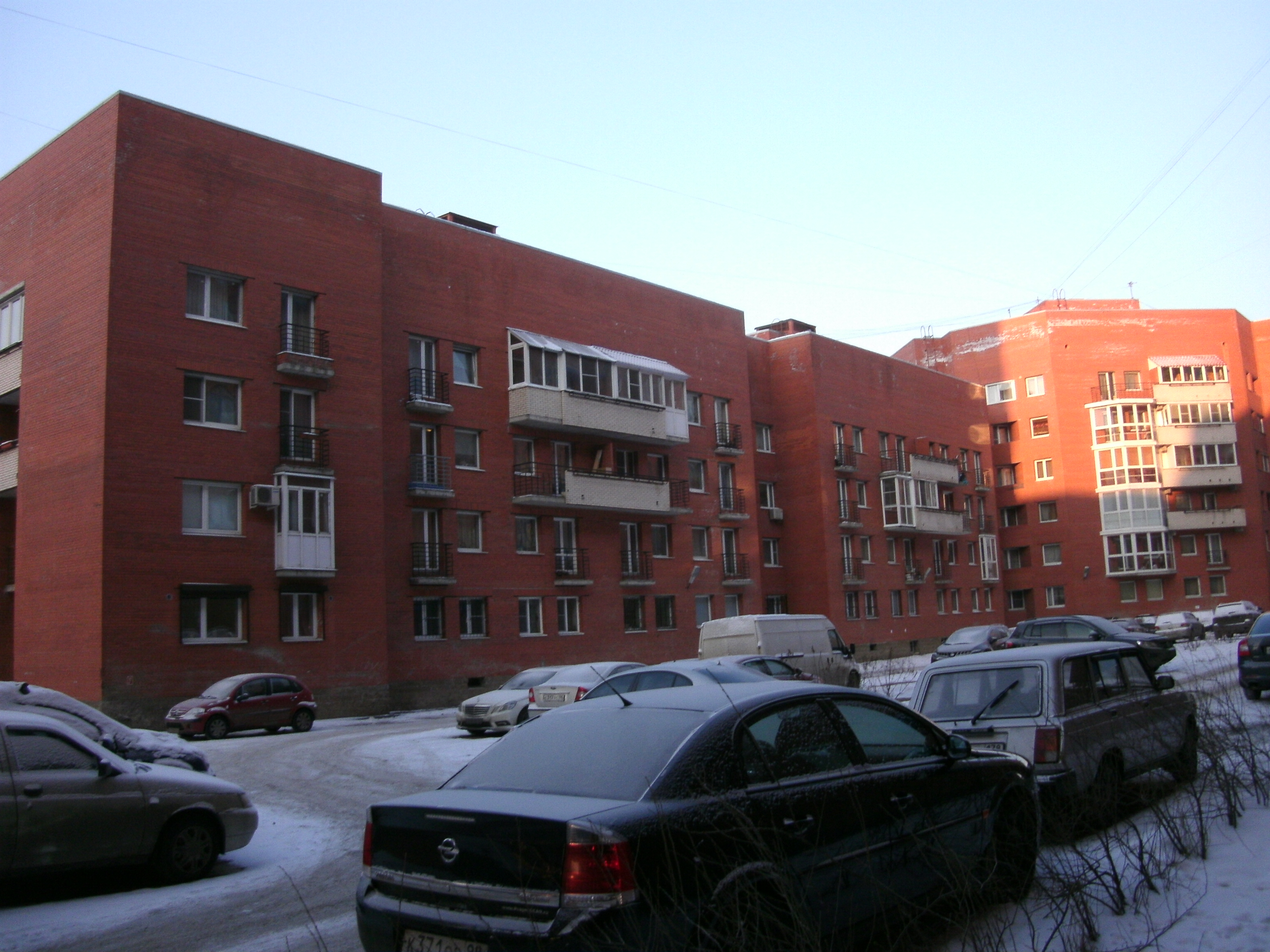 ул. Ленсовета 69к1