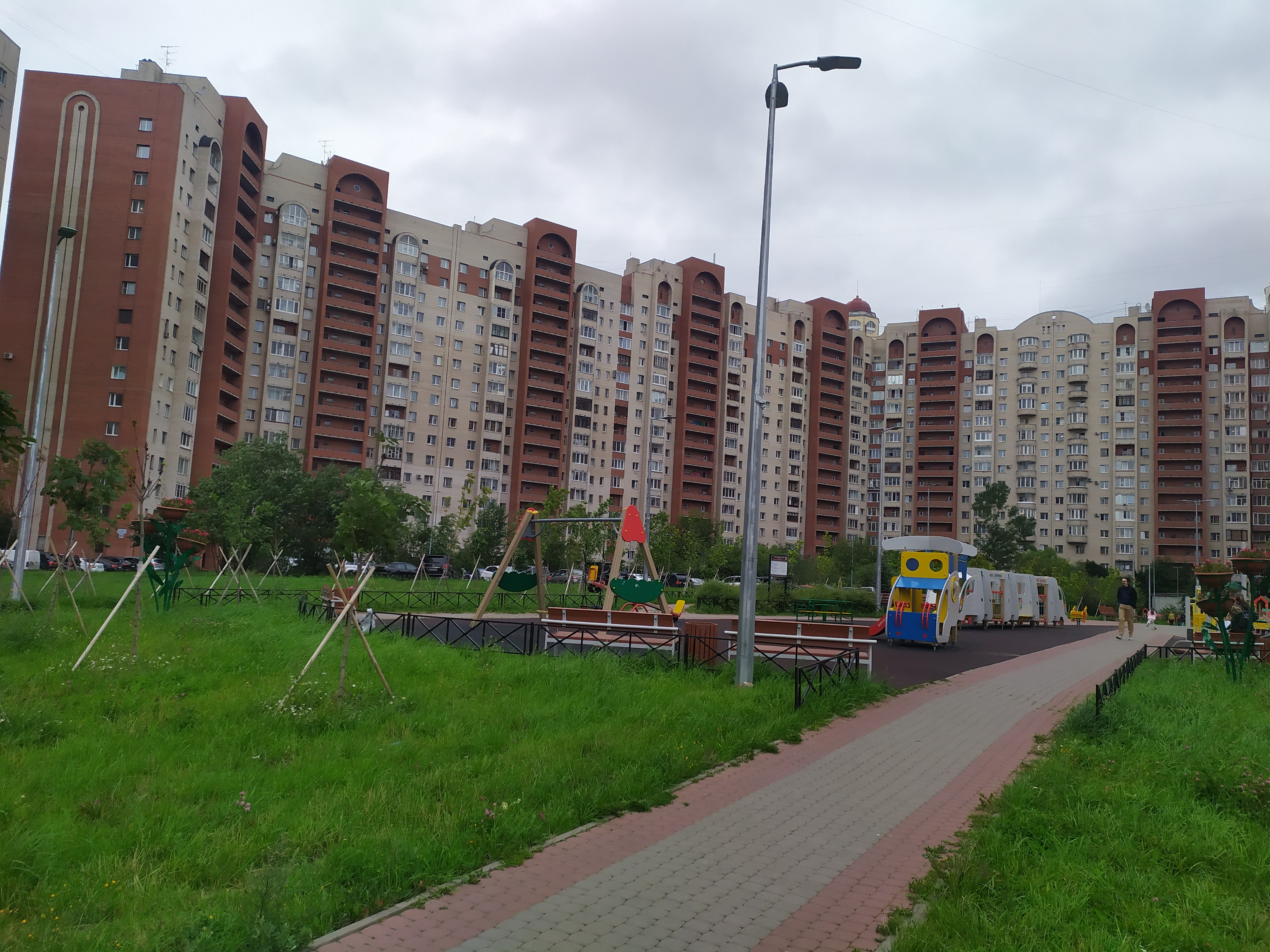 ул. Ленсовета 90 ул. Ленсовета 90