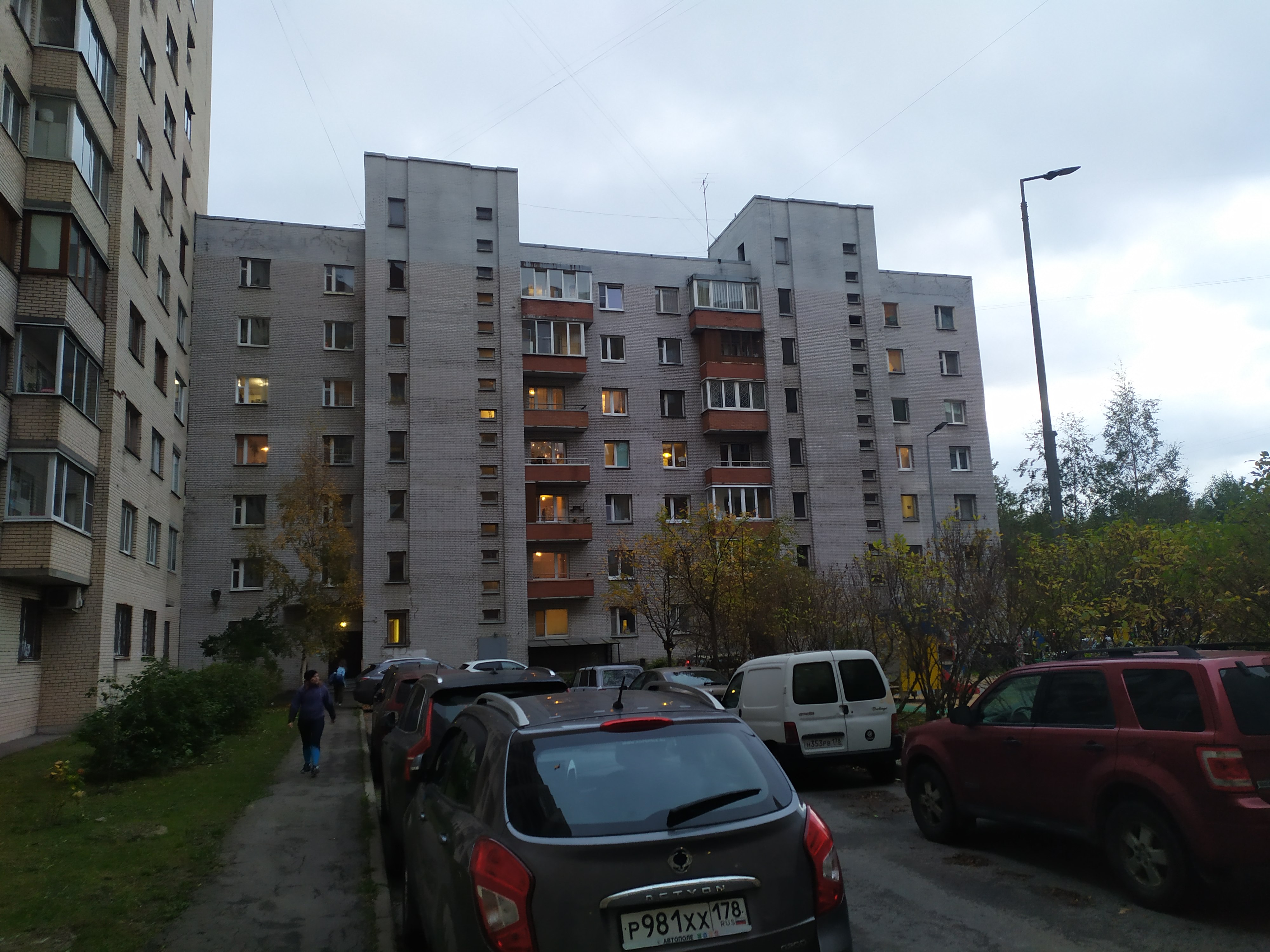 ул. Типанова 32к3