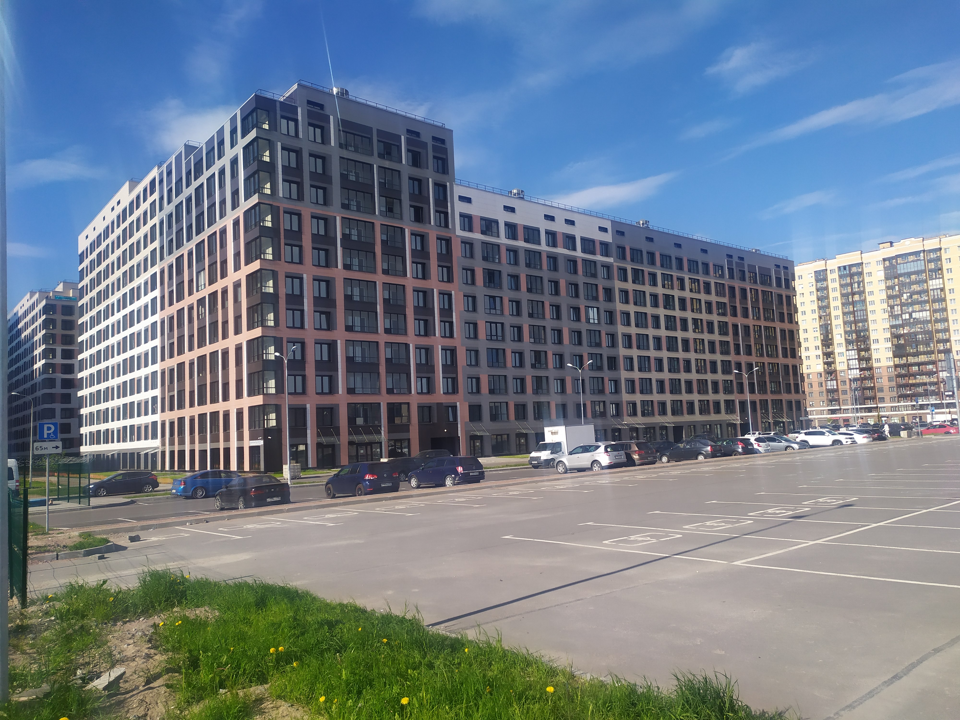 Среднерогатская ул. 13к1, парадные 21-26