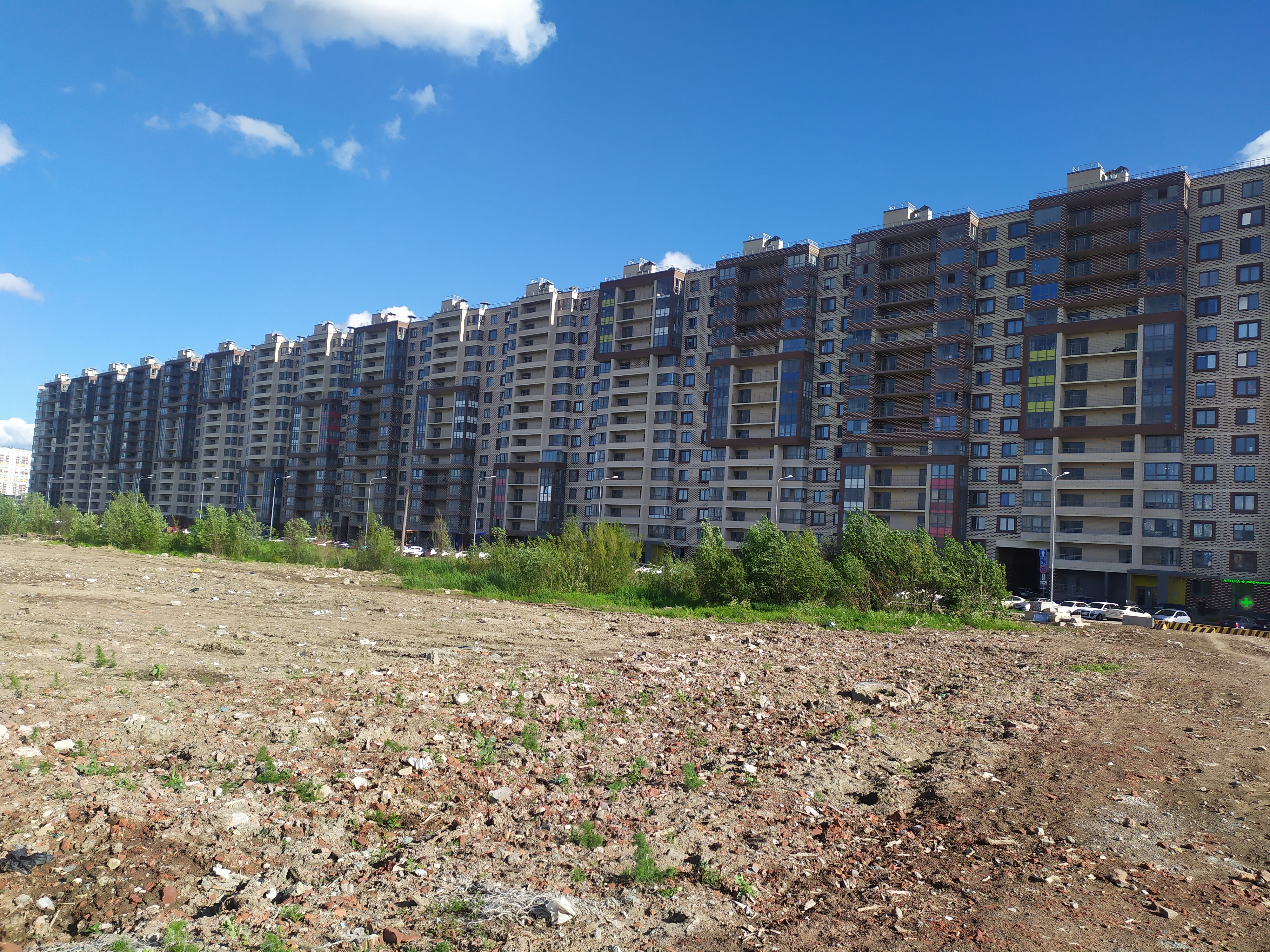 Пулковское шоссе 42к6, парадные 14-22