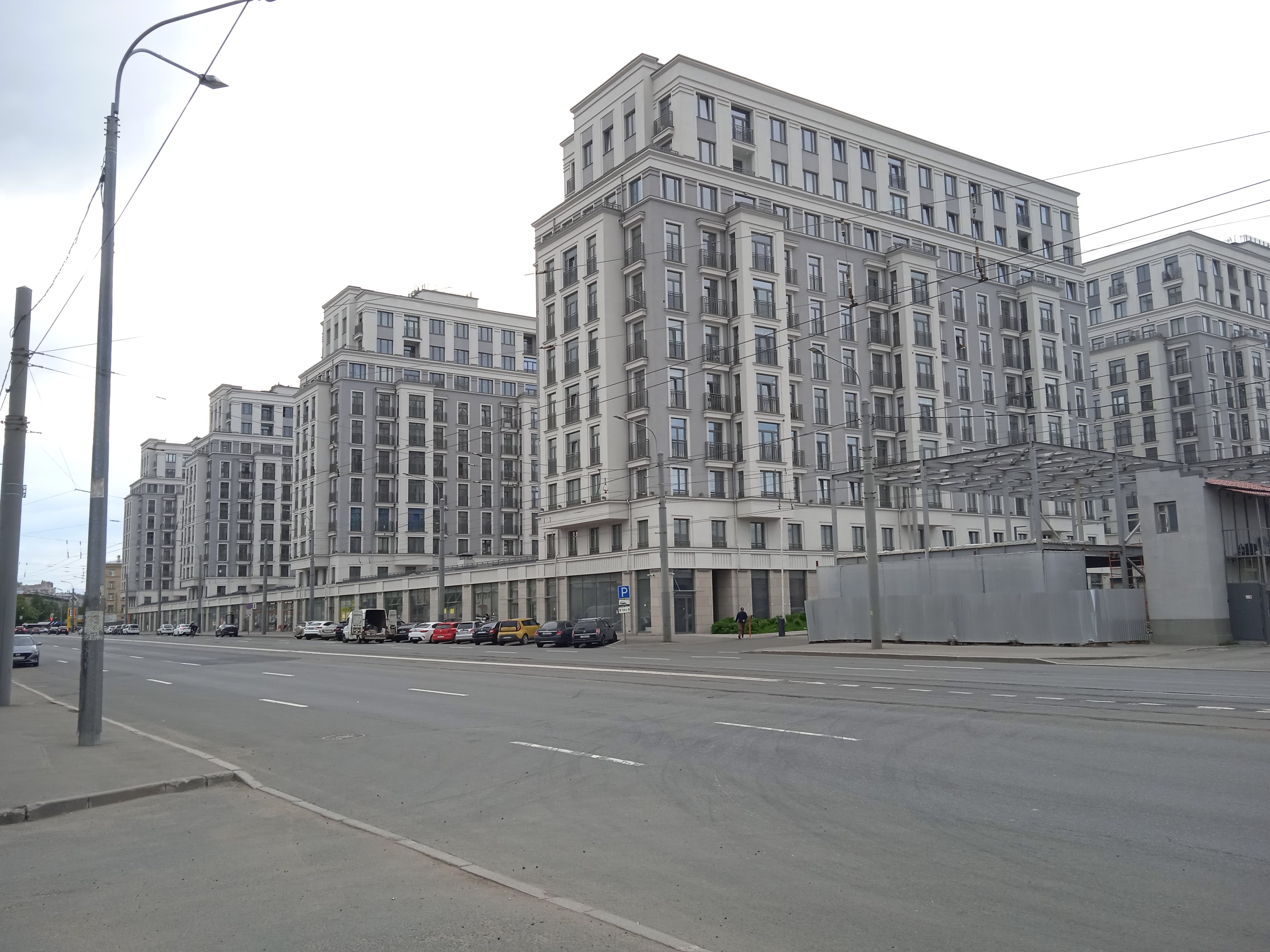 Благодатная ул. 50, парадные 1-2