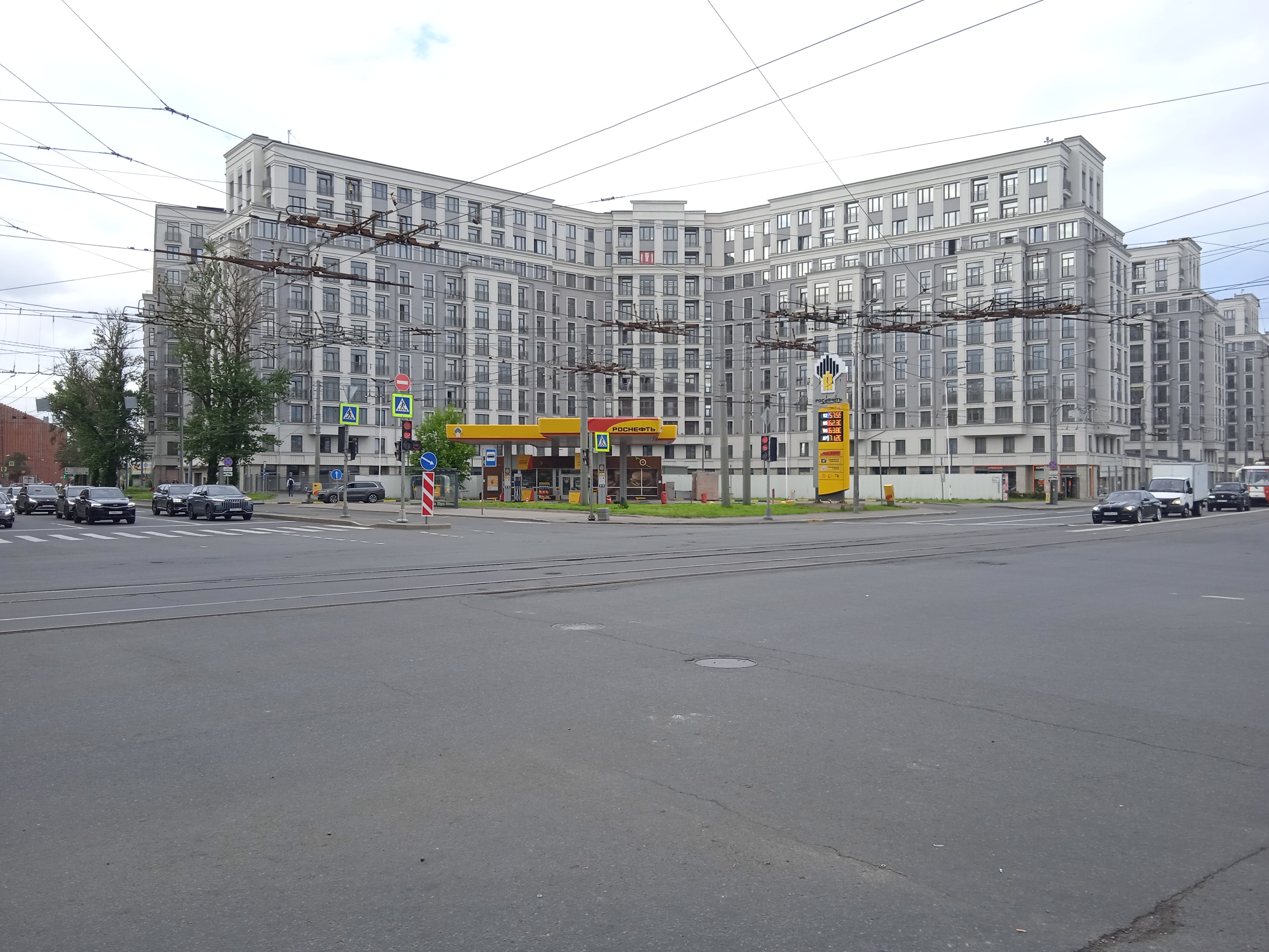 Благодатная ул. 50, парадные 7-11