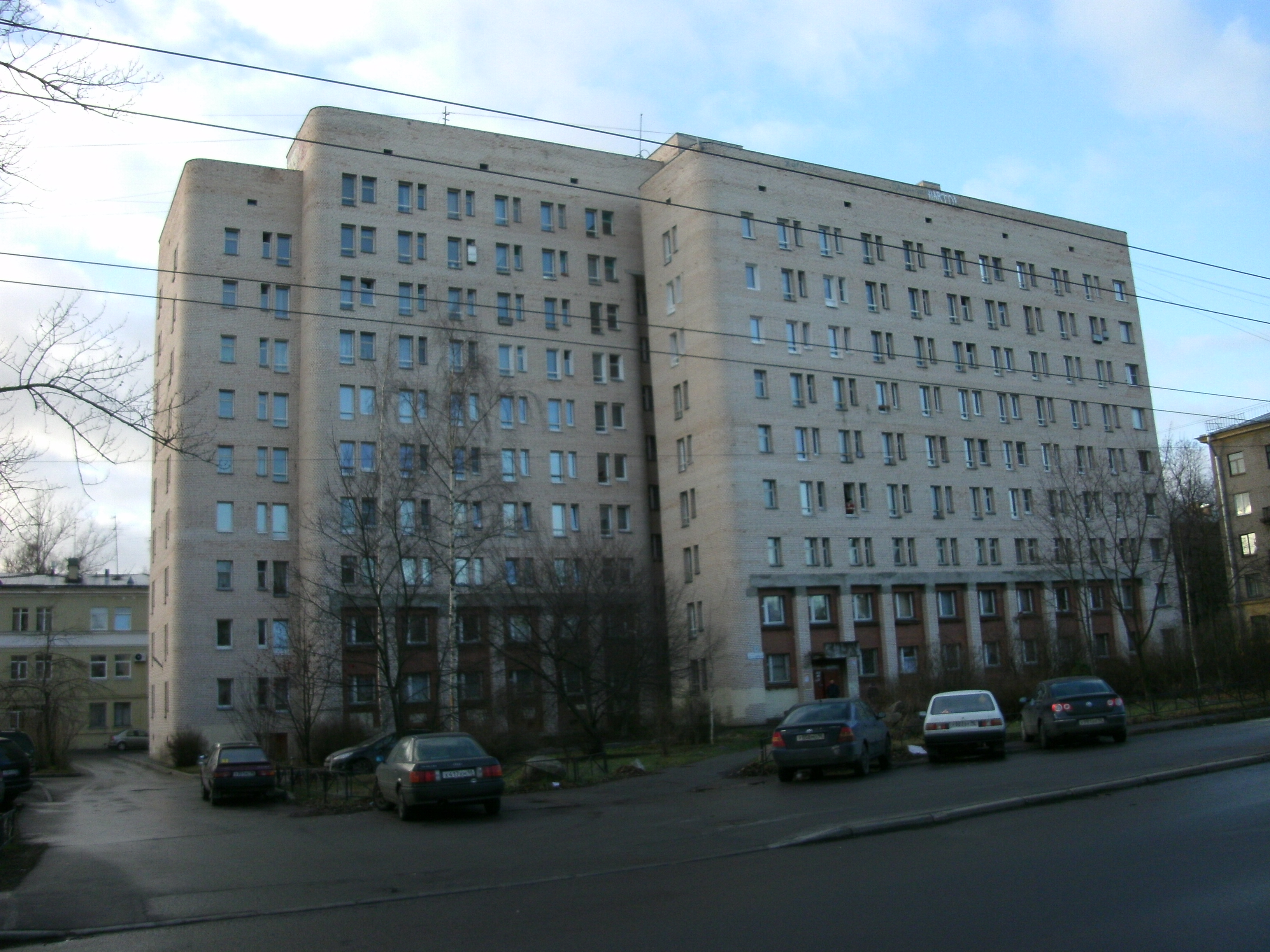 ул. Жака Дюкло 4